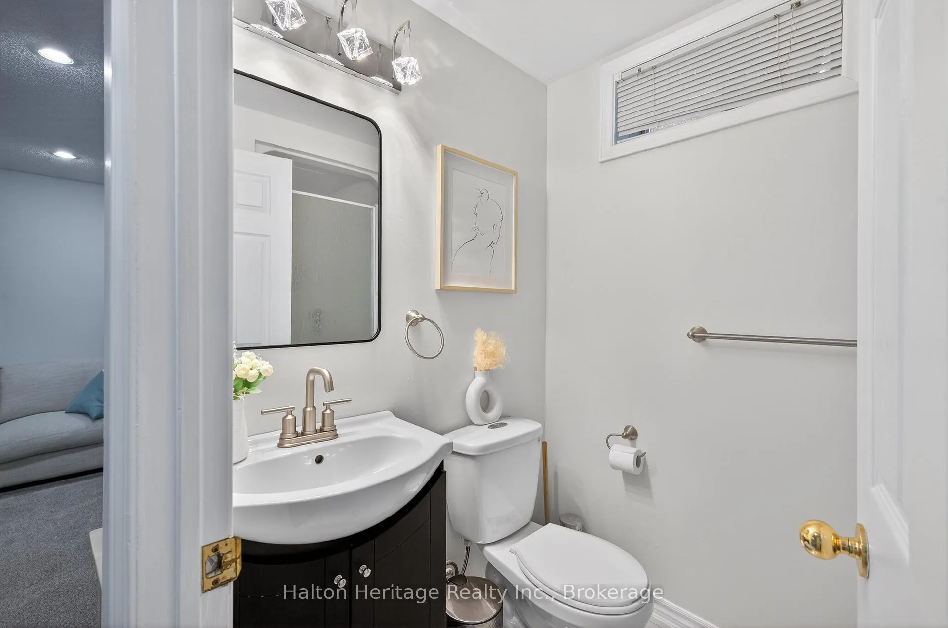 Photo 39 of 122 Hollybush Drive, Hamilton, Waterdown — HOMEH