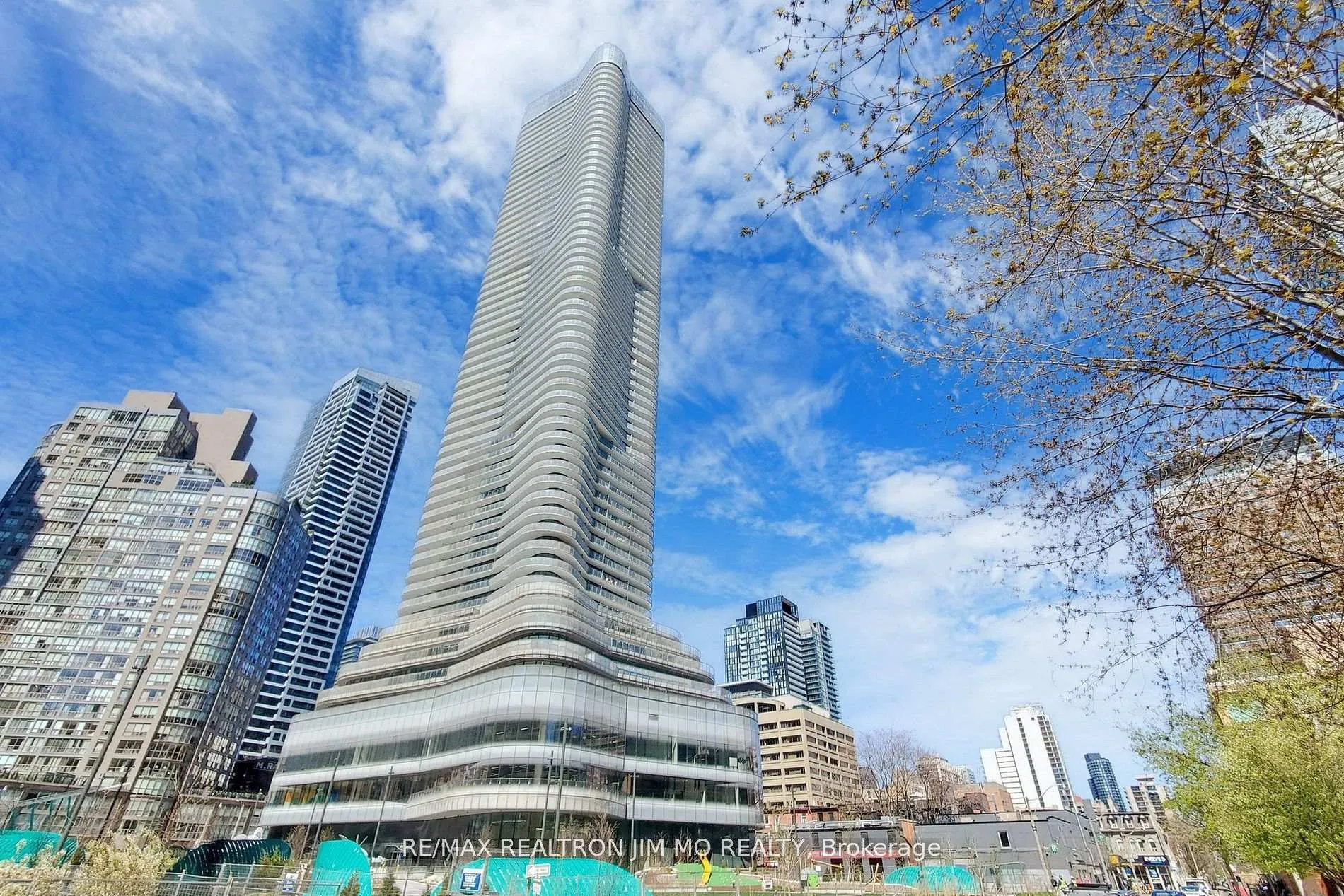 Photo 2 of Unit 5510, 11 Wellesley Street W, Toronto, Bay Street Corridor — HOMEH