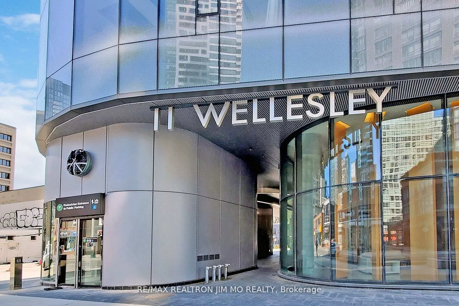 Photo 6 of Unit 5510, 11 Wellesley Street W, Toronto, Bay Street Corridor — HOMEH