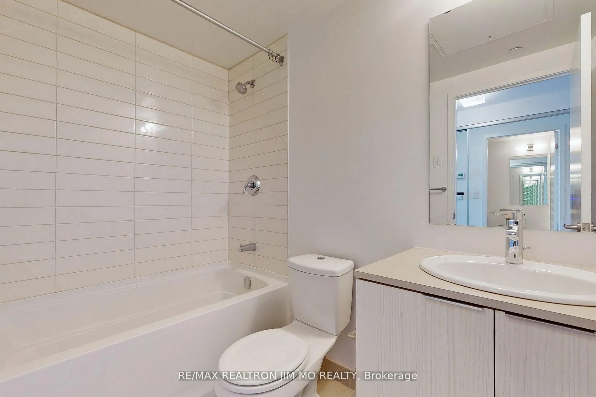 Photo 29 of Unit 5510, 11 Wellesley Street W, Toronto, Bay Street Corridor — HOMEH