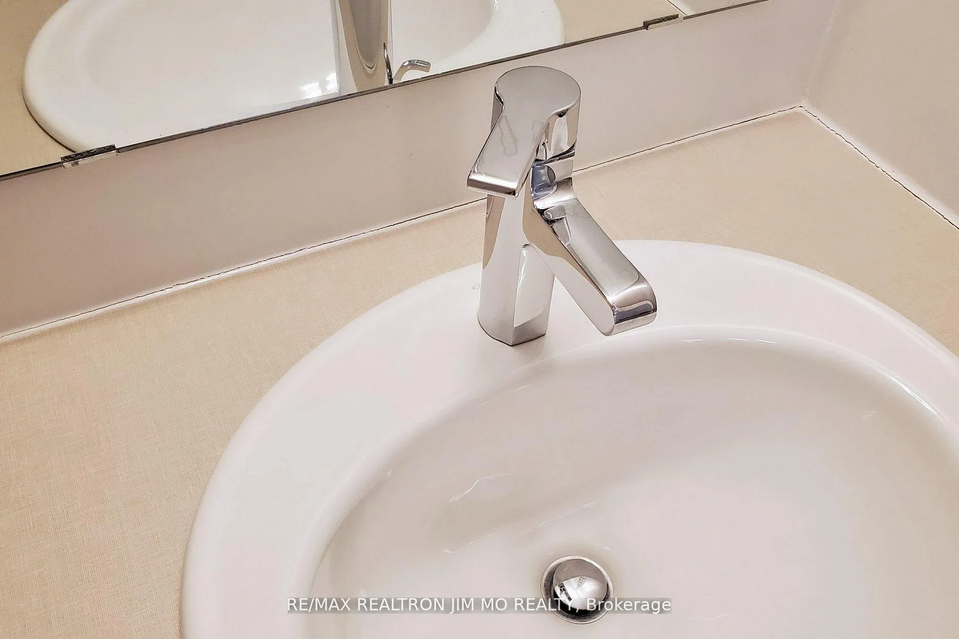 Photo 31 of Unit 5510, 11 Wellesley Street W, Toronto, Bay Street Corridor — HOMEH