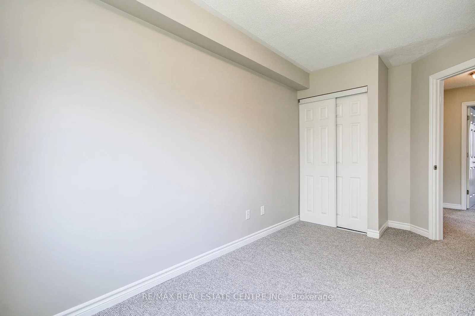 Photo 19 of 49 Wylie Circle E, Halton Hills, Georgetown — HOMEH