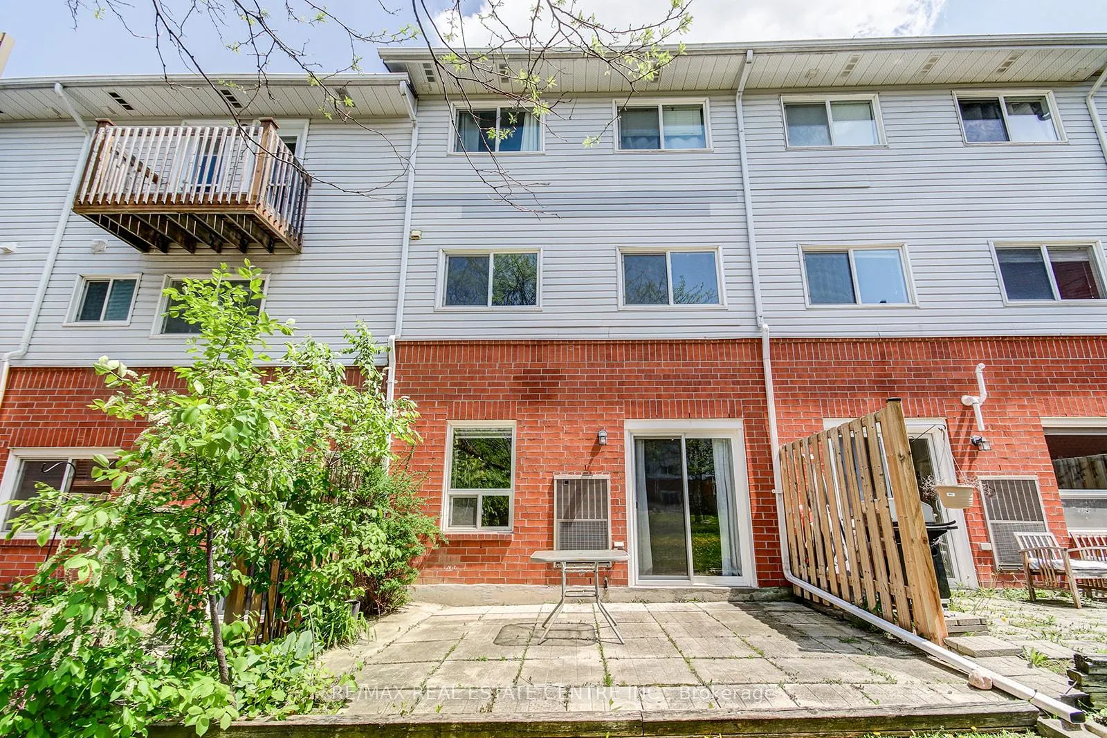 Photo 20 of 49 Wylie Circle E, Halton Hills, Georgetown — HOMEH