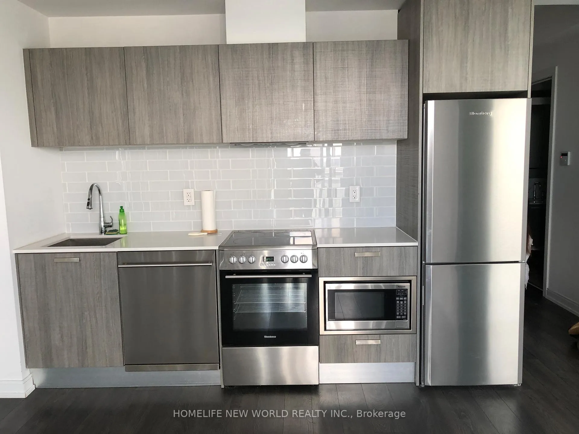 Photo 3 of Unit 4513, 50 Charles Street E, Toronto, Church-Yonge Corridor — HOMEH