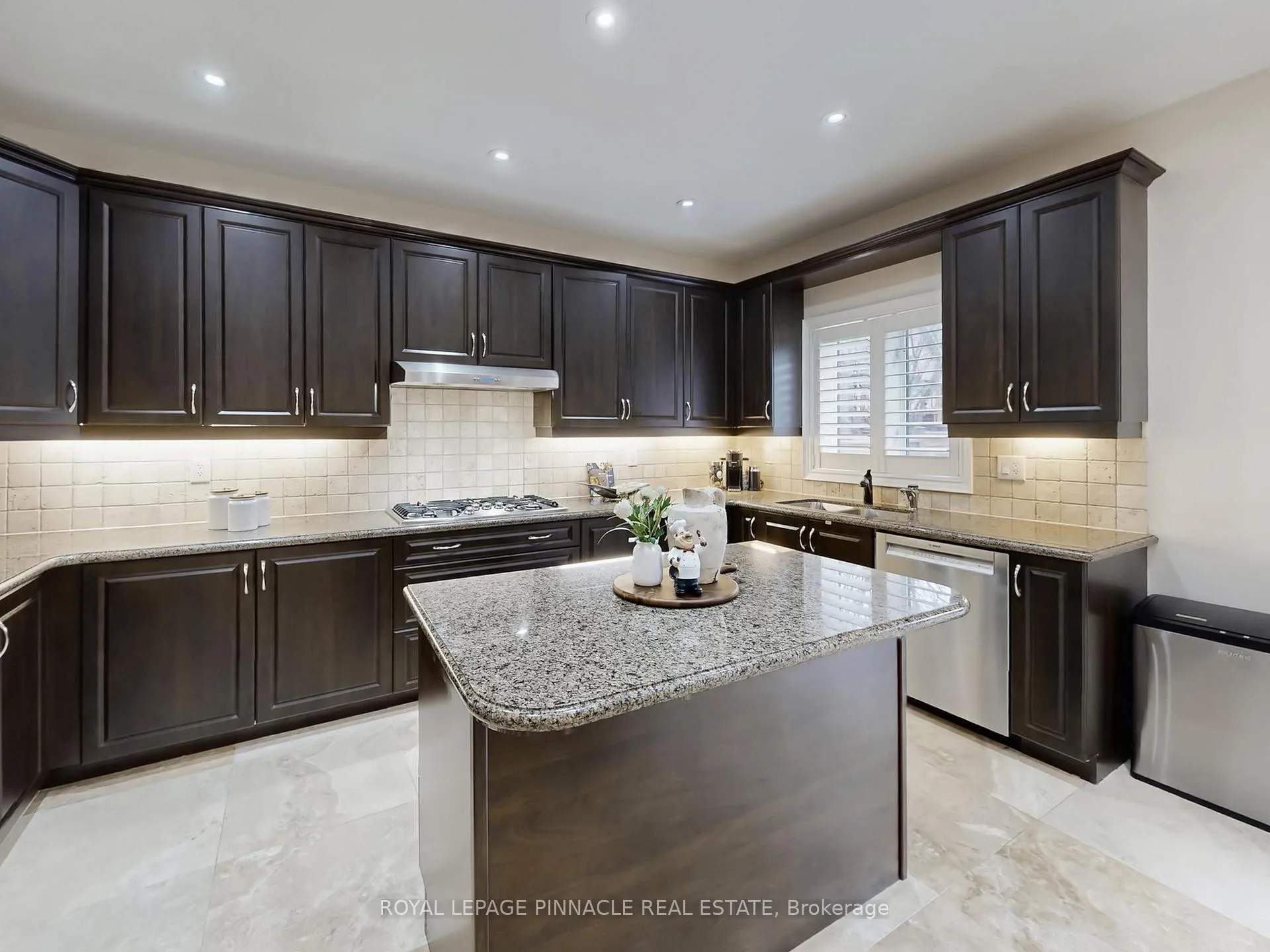 Photo 9 of 33 Gambit Avenue, Vaughan, Vellore Village — HOMEH