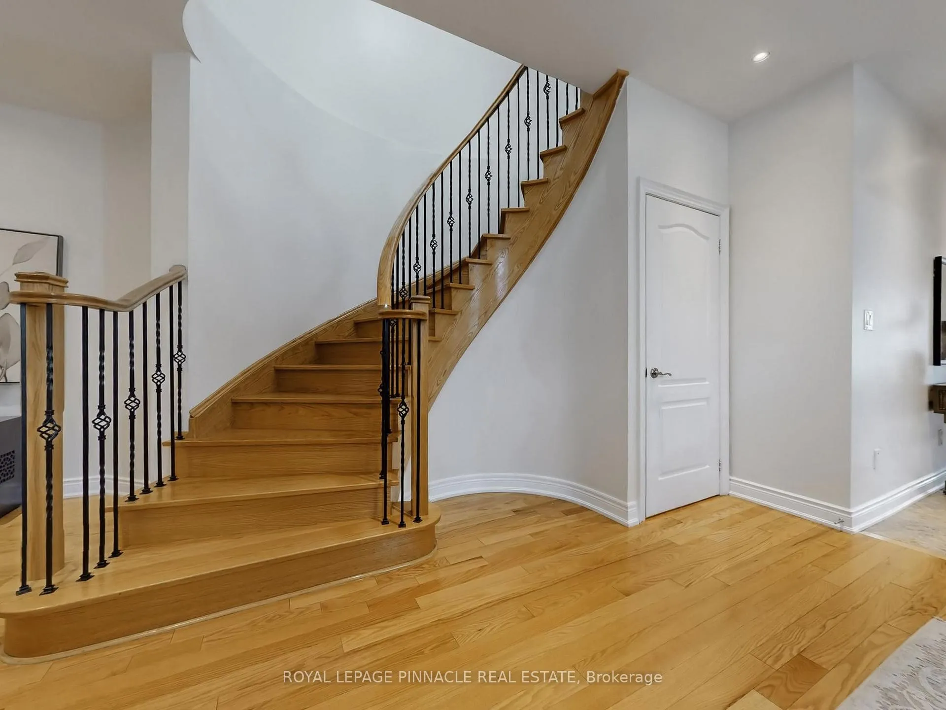 Photo 17 of 33 Gambit Avenue, Vaughan, Vellore Village — HOMEH
