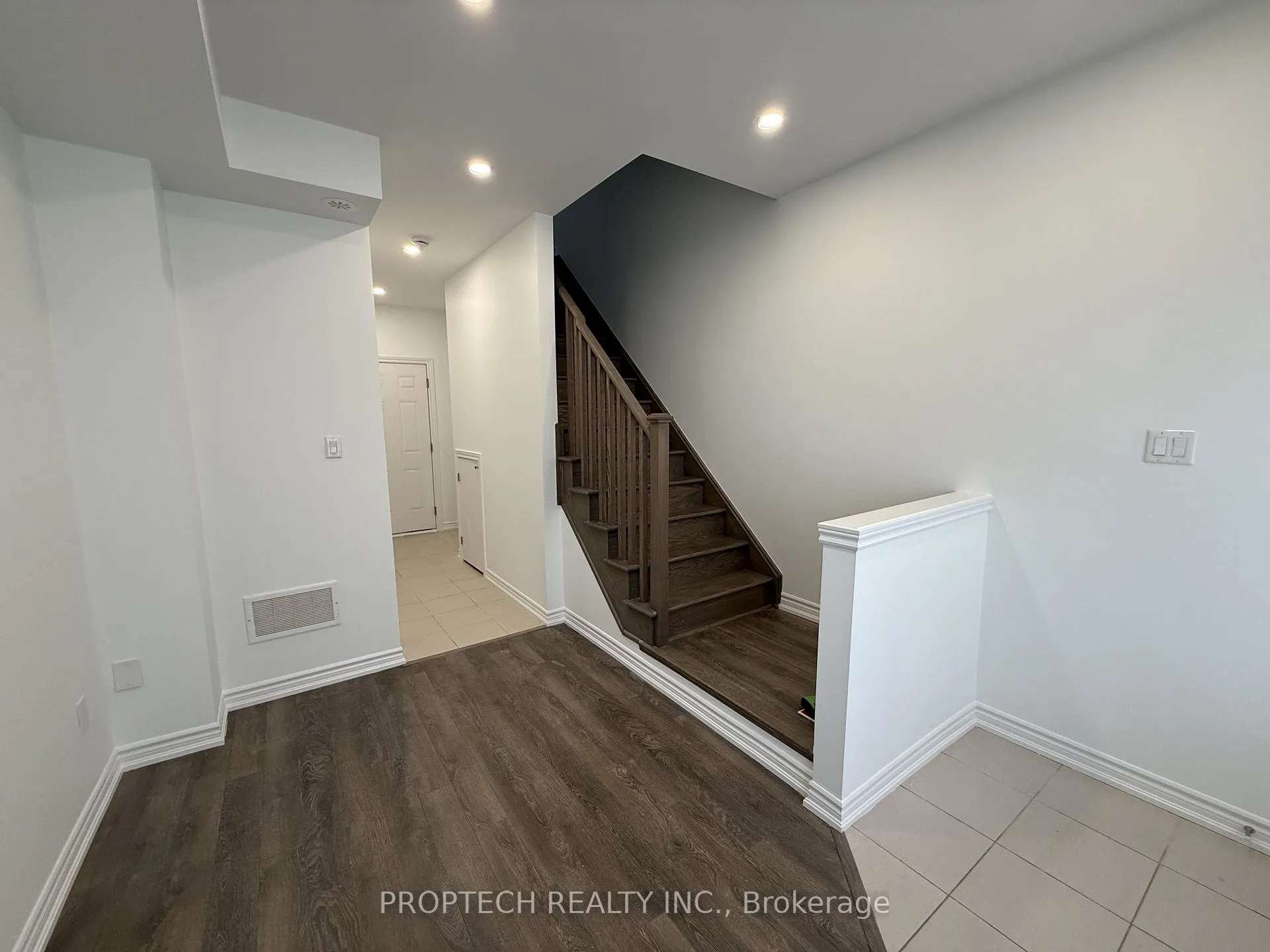 Photo 3 of Unit 58, 484 Arthur Bonner Avenue, Markham, Cornell — HOMEH