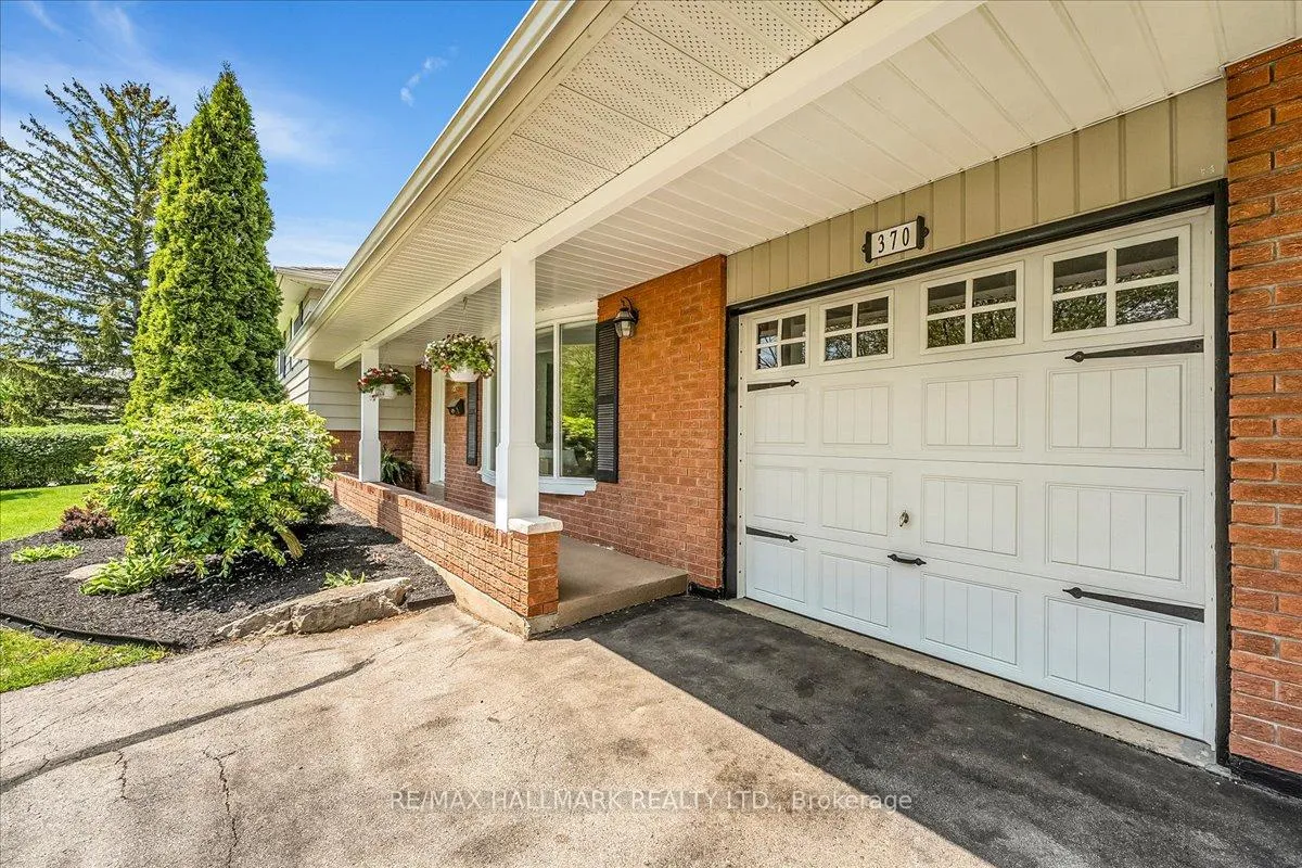 Photo 5 of 370 Dunlop Crescent, Burlington, Appleby — HOMEH