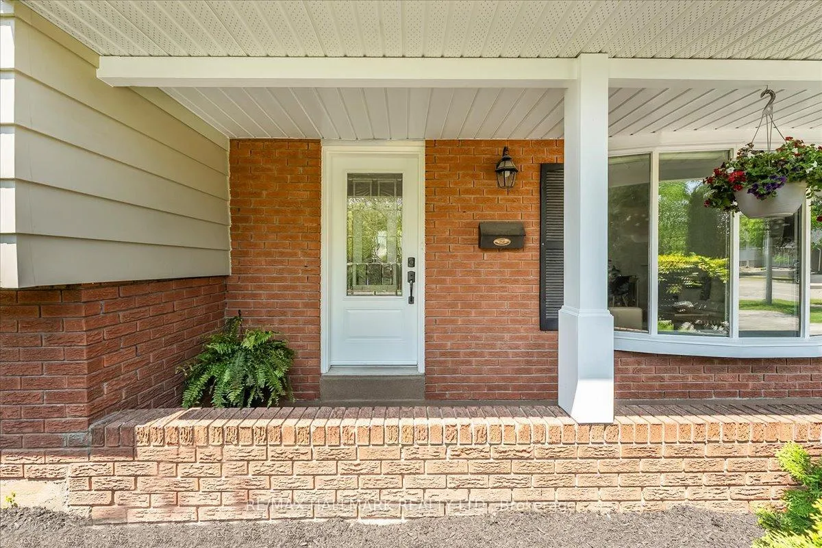 Photo 6 of 370 Dunlop Crescent, Burlington, Appleby — HOMEH