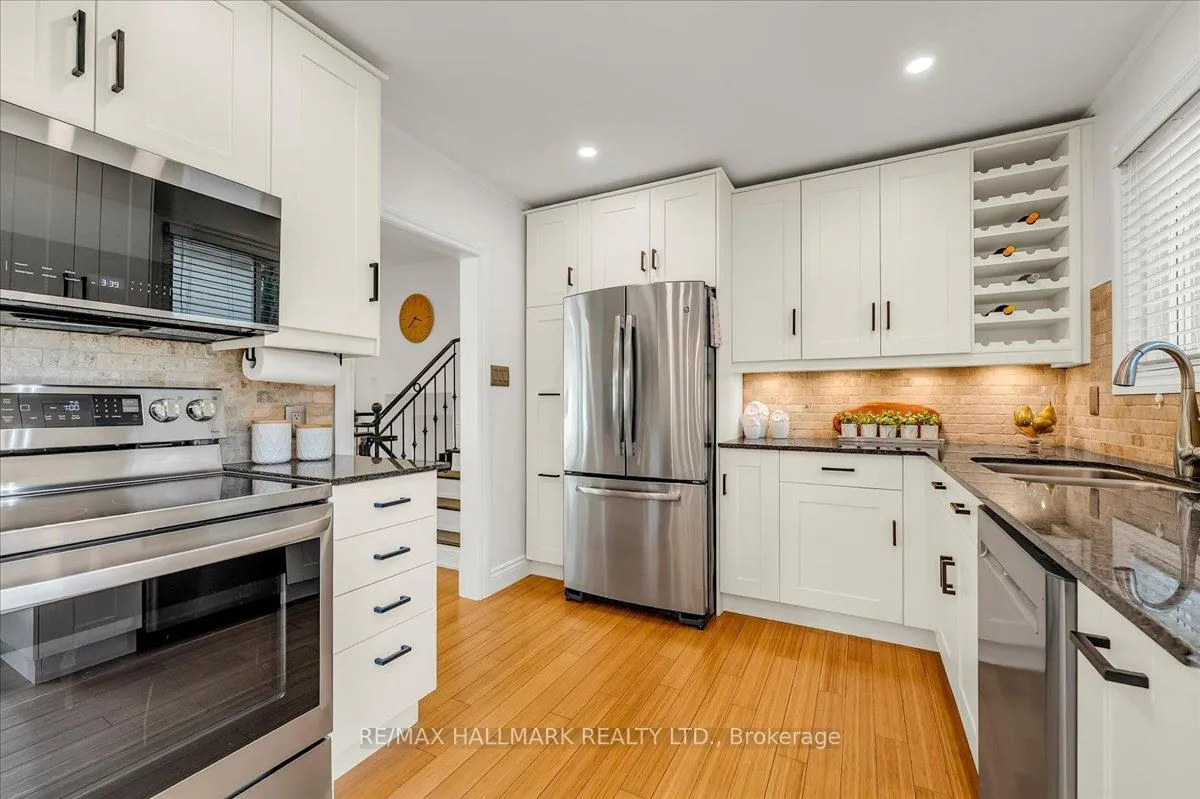 Photo 18 of 370 Dunlop Crescent, Burlington, Appleby — HOMEH