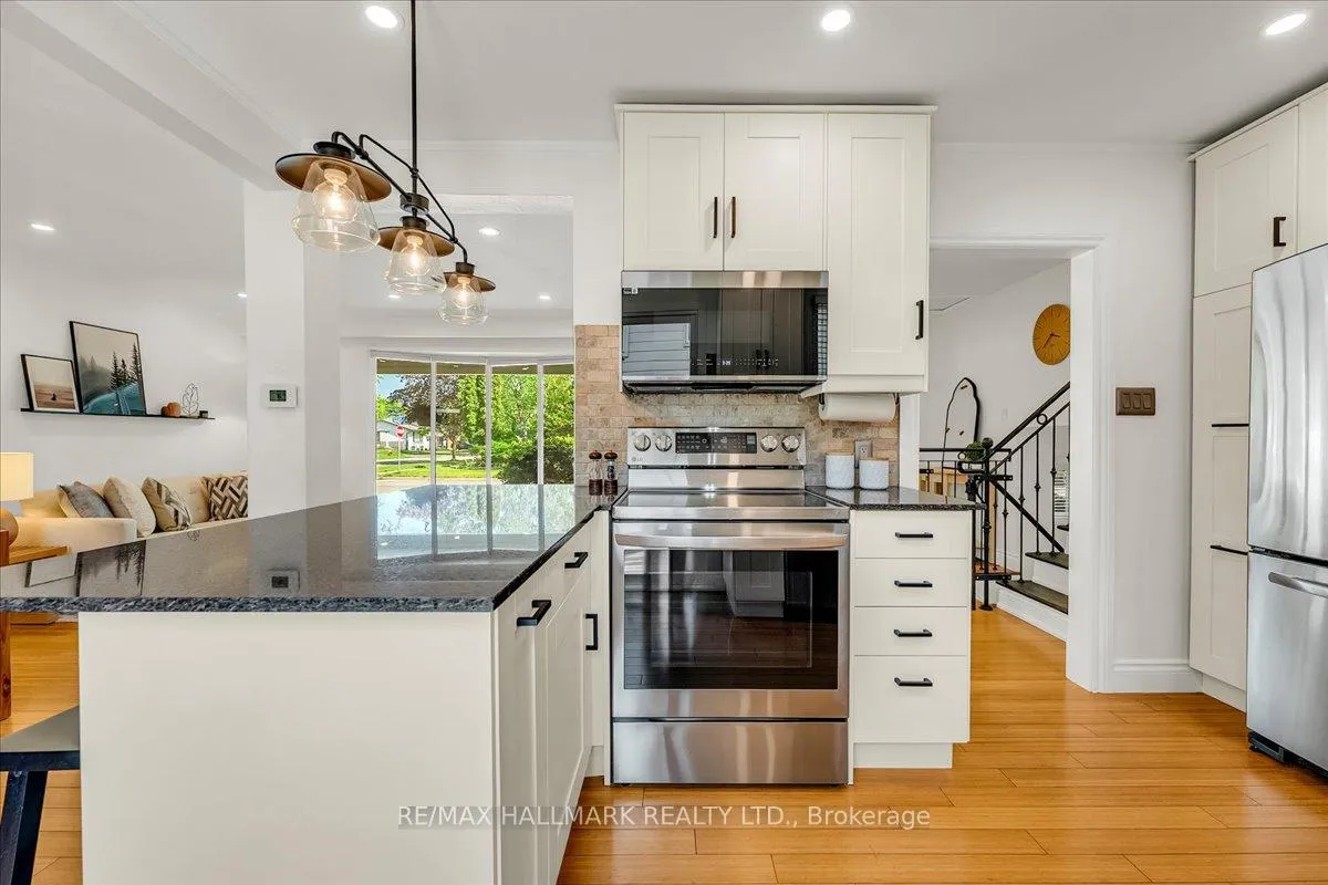 Photo 19 of 370 Dunlop Crescent, Burlington, Appleby — HOMEH