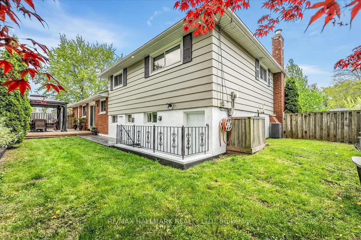 Photo 40 of 370 Dunlop Crescent, Burlington, Appleby — HOMEH