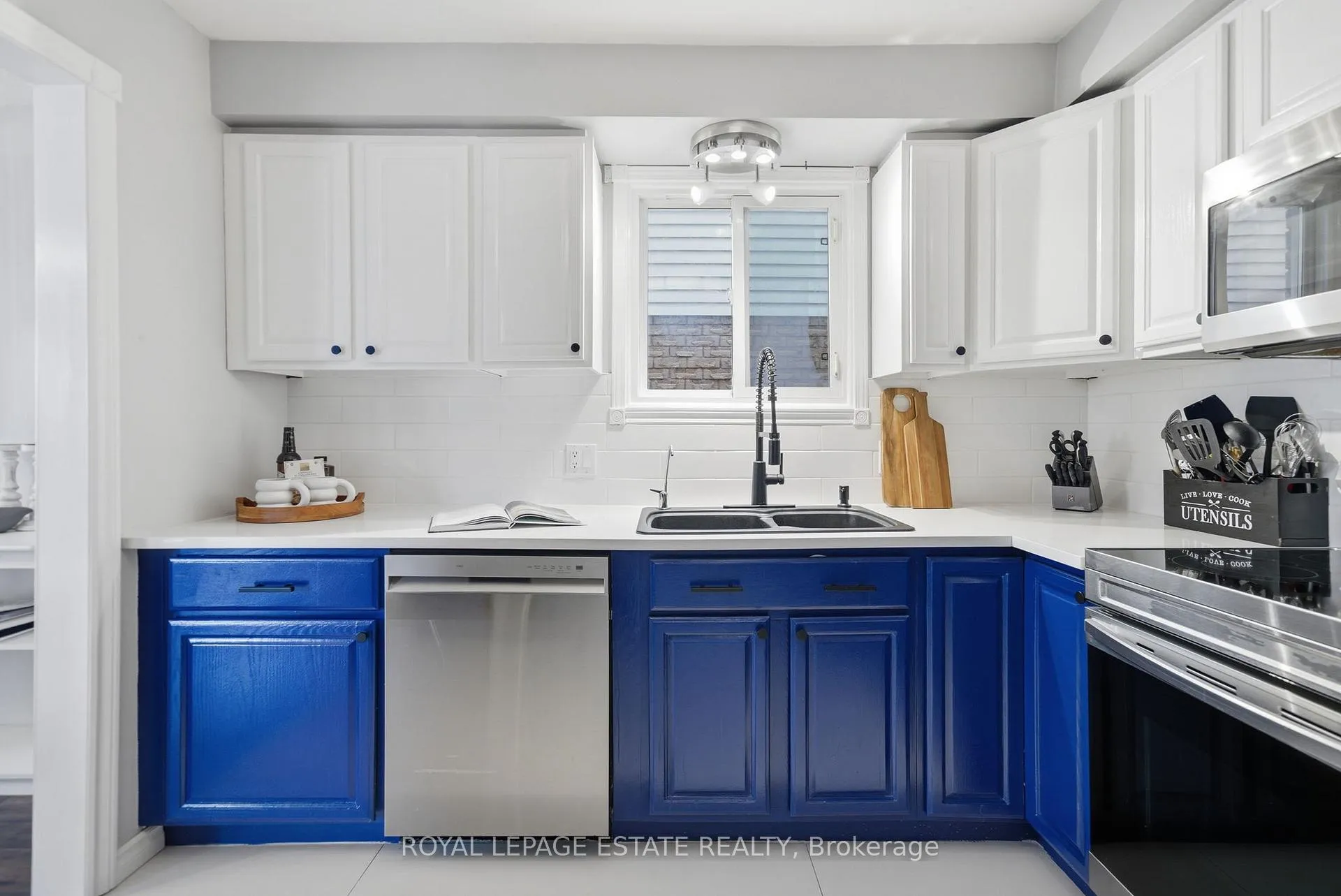 Photo 10 of 78 Turnberry Crescent, Clarington, Courtice — HOMEH