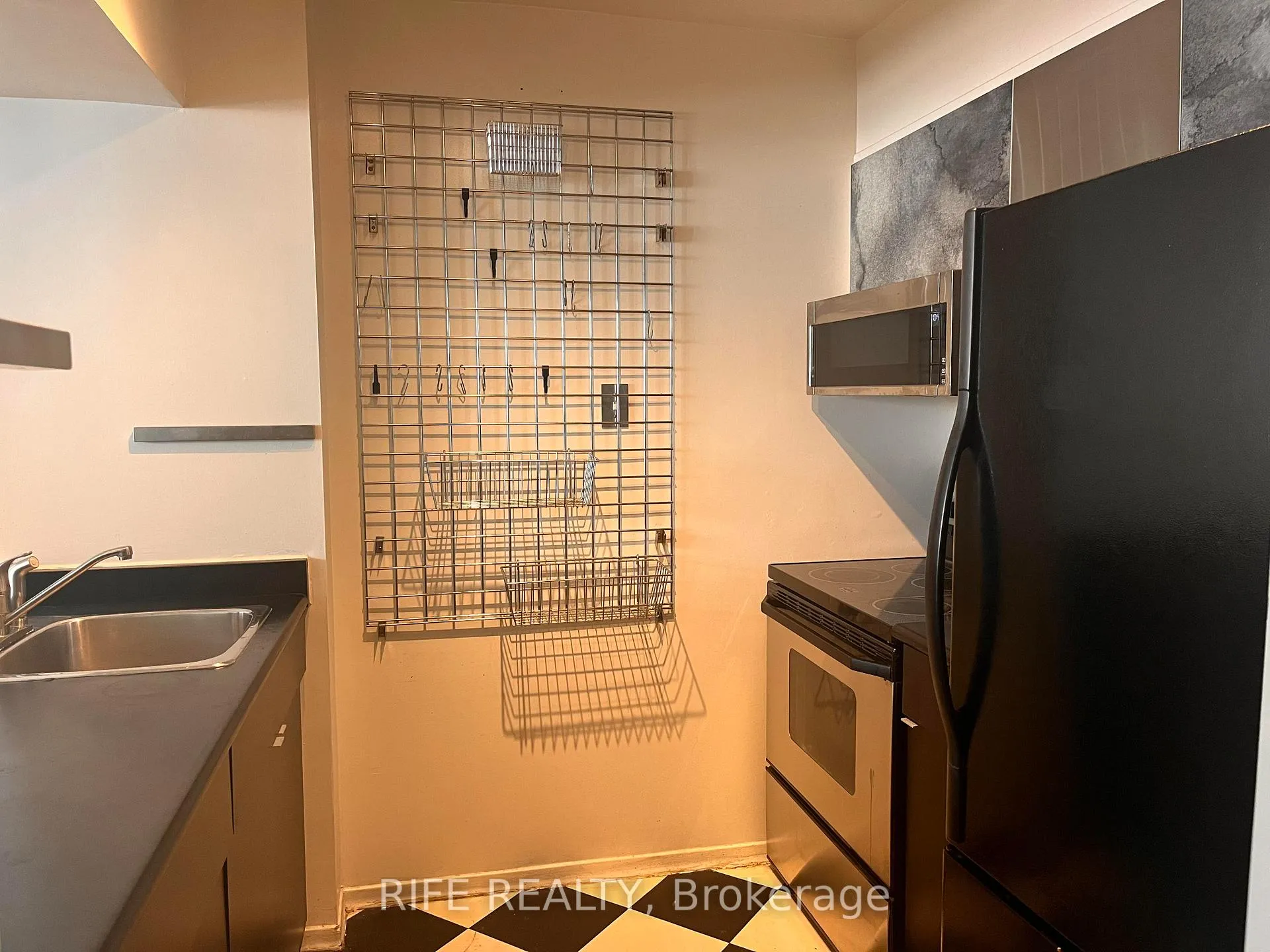 Photo 3 of Unit 706, 120 St Patrick Street, Toronto, Kensington-Chinatown — HOMEH