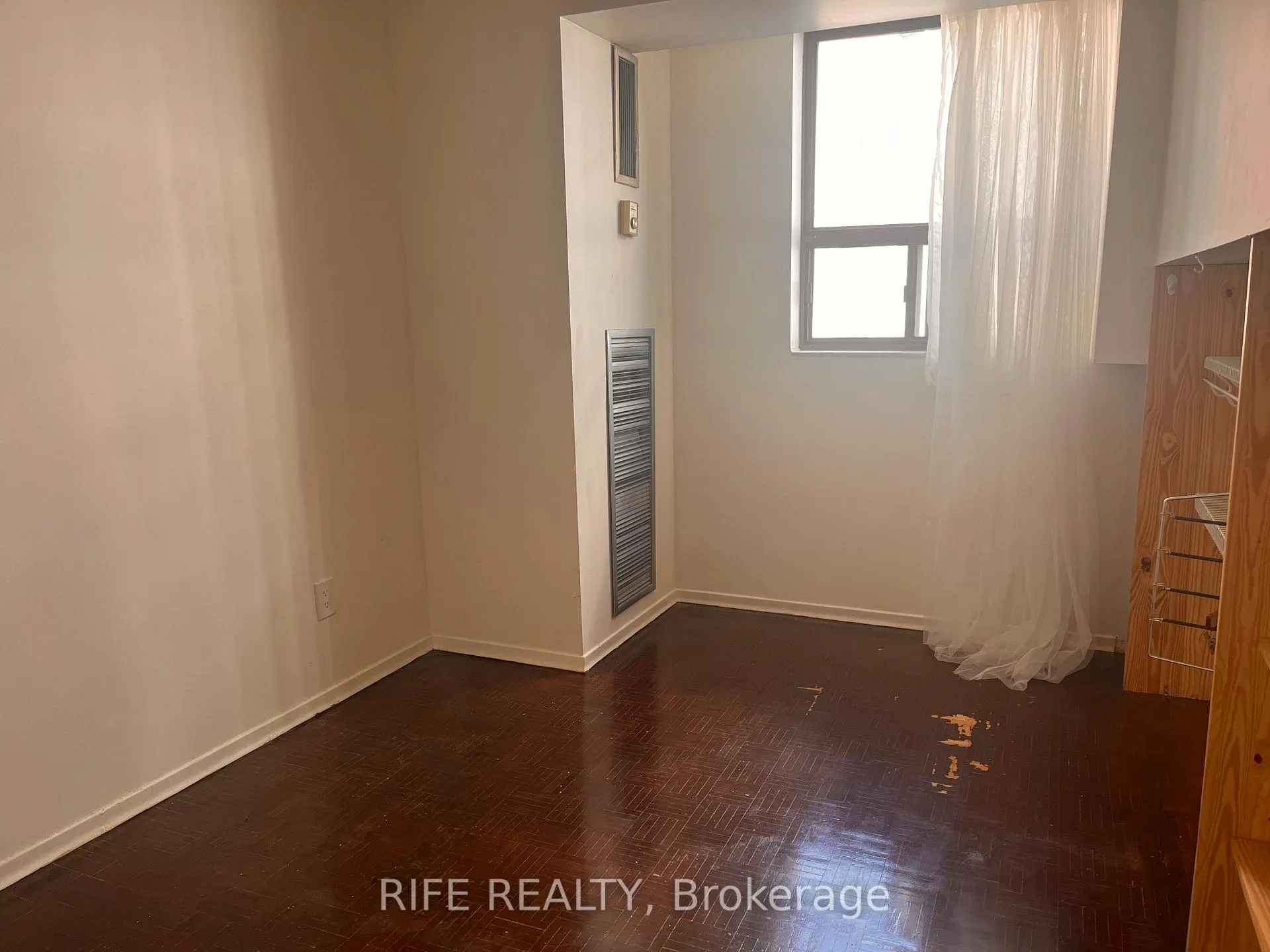 Photo 5 of Unit 706, 120 St Patrick Street, Toronto, Kensington-Chinatown — HOMEH