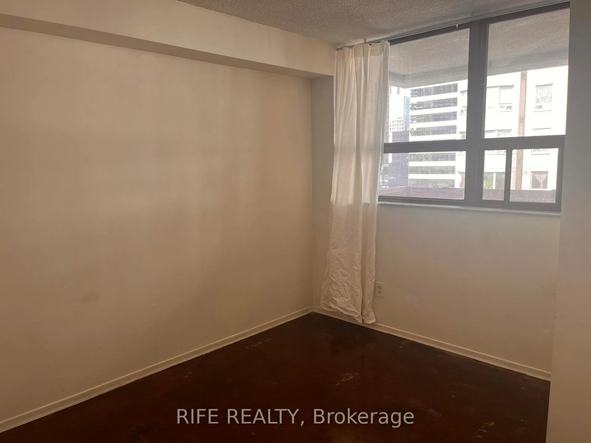 Photo 7 of Unit 706, 120 St Patrick Street, Toronto, Kensington-Chinatown — HOMEH