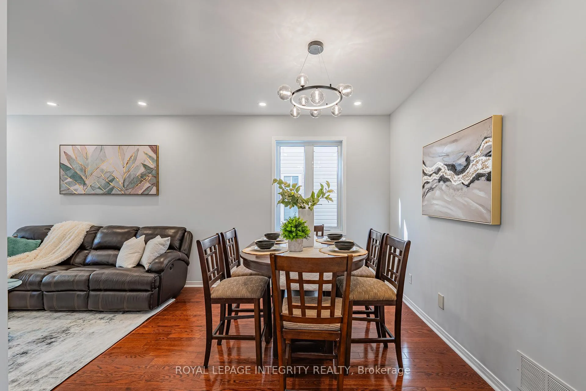Photo 7 of 102 Whitestone Drive, Ottawa, Central Park — HOMEH