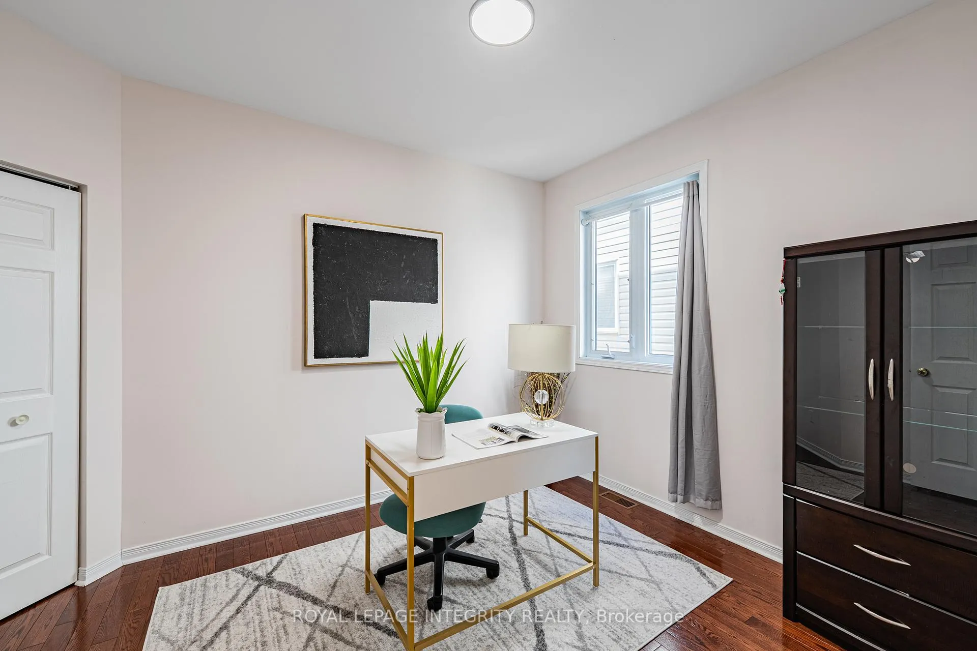 Photo 8 of 102 Whitestone Drive, Ottawa, Central Park — HOMEH