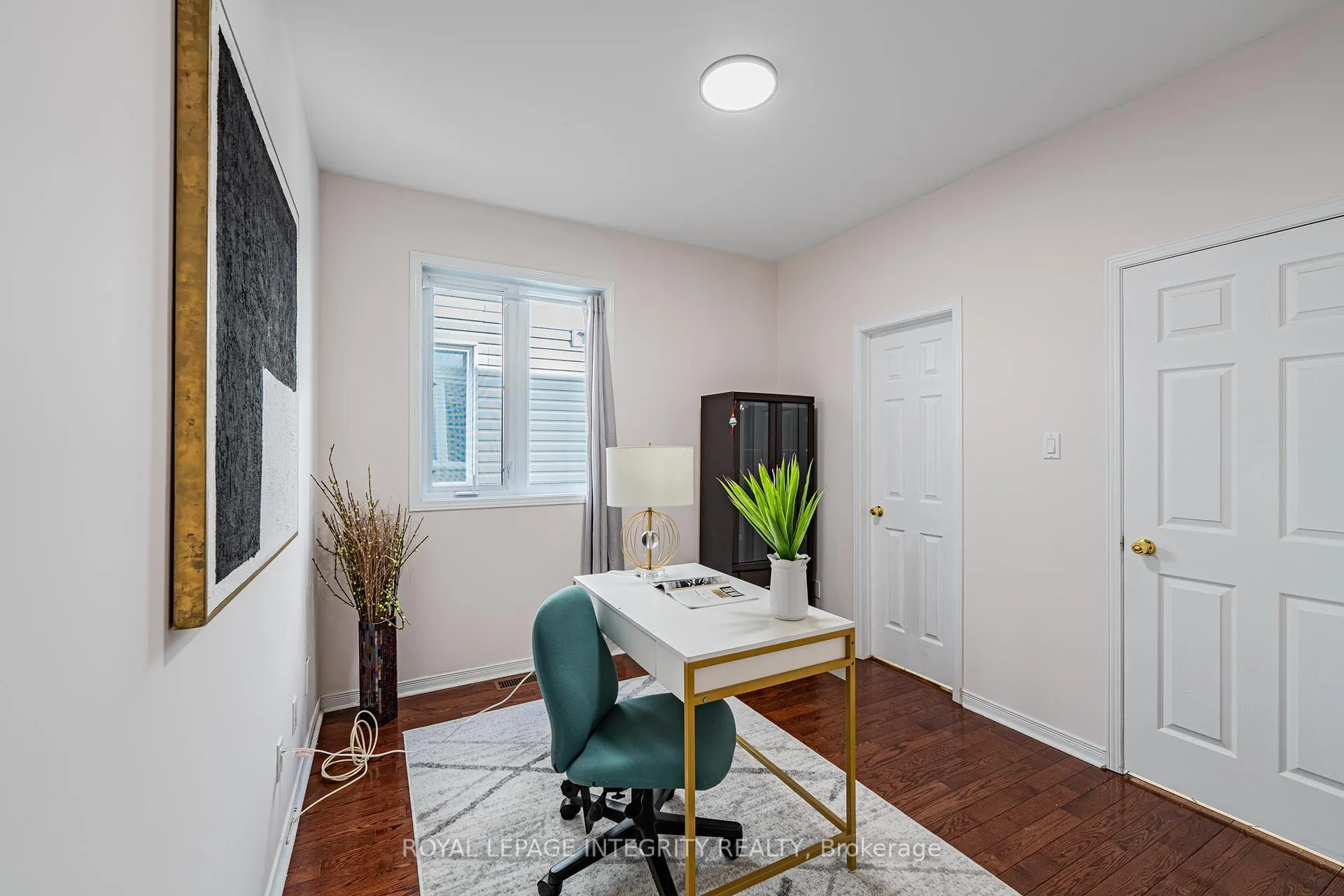 Photo 9 of 102 Whitestone Drive, Ottawa, Central Park — HOMEH