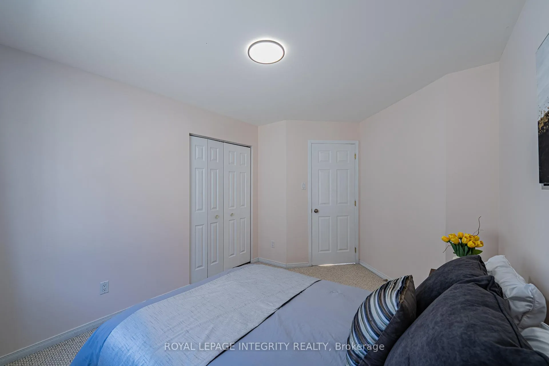 Photo 25 of 102 Whitestone Drive, Ottawa, Central Park — HOMEH