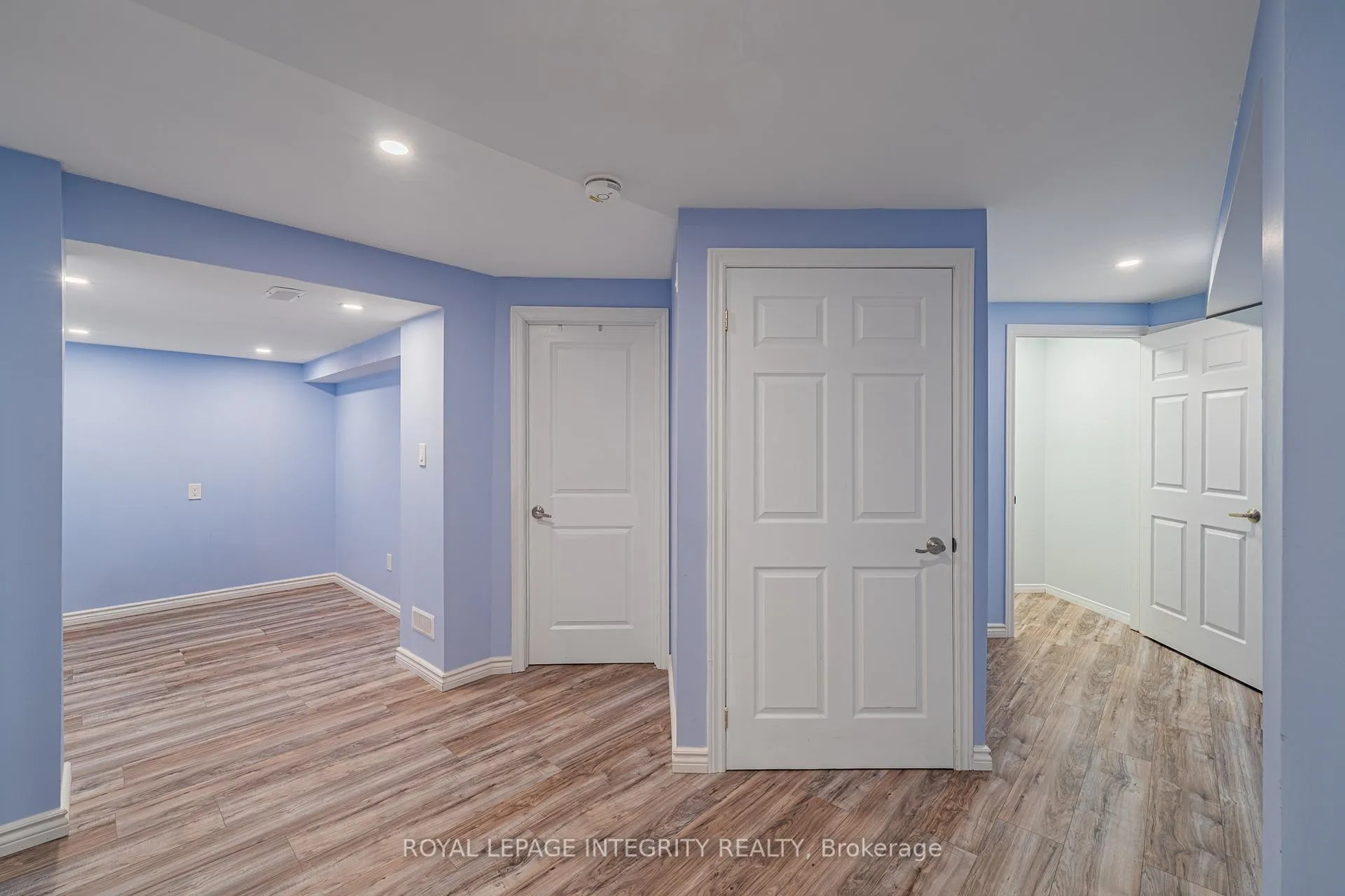 Photo 32 of 102 Whitestone Drive, Ottawa, Central Park — HOMEH
