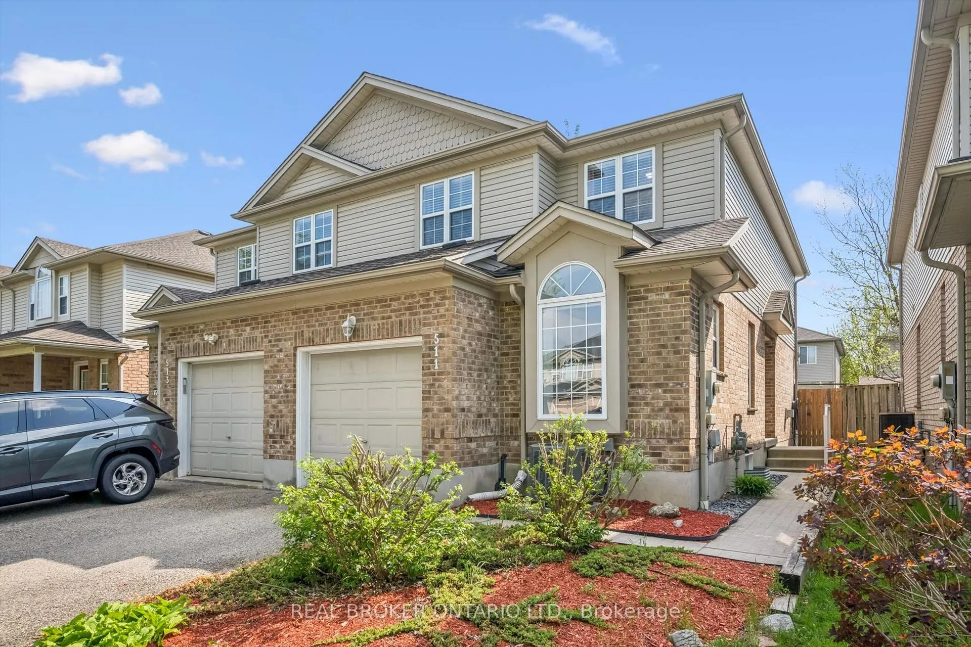 Front of 511 Dansbury Drive