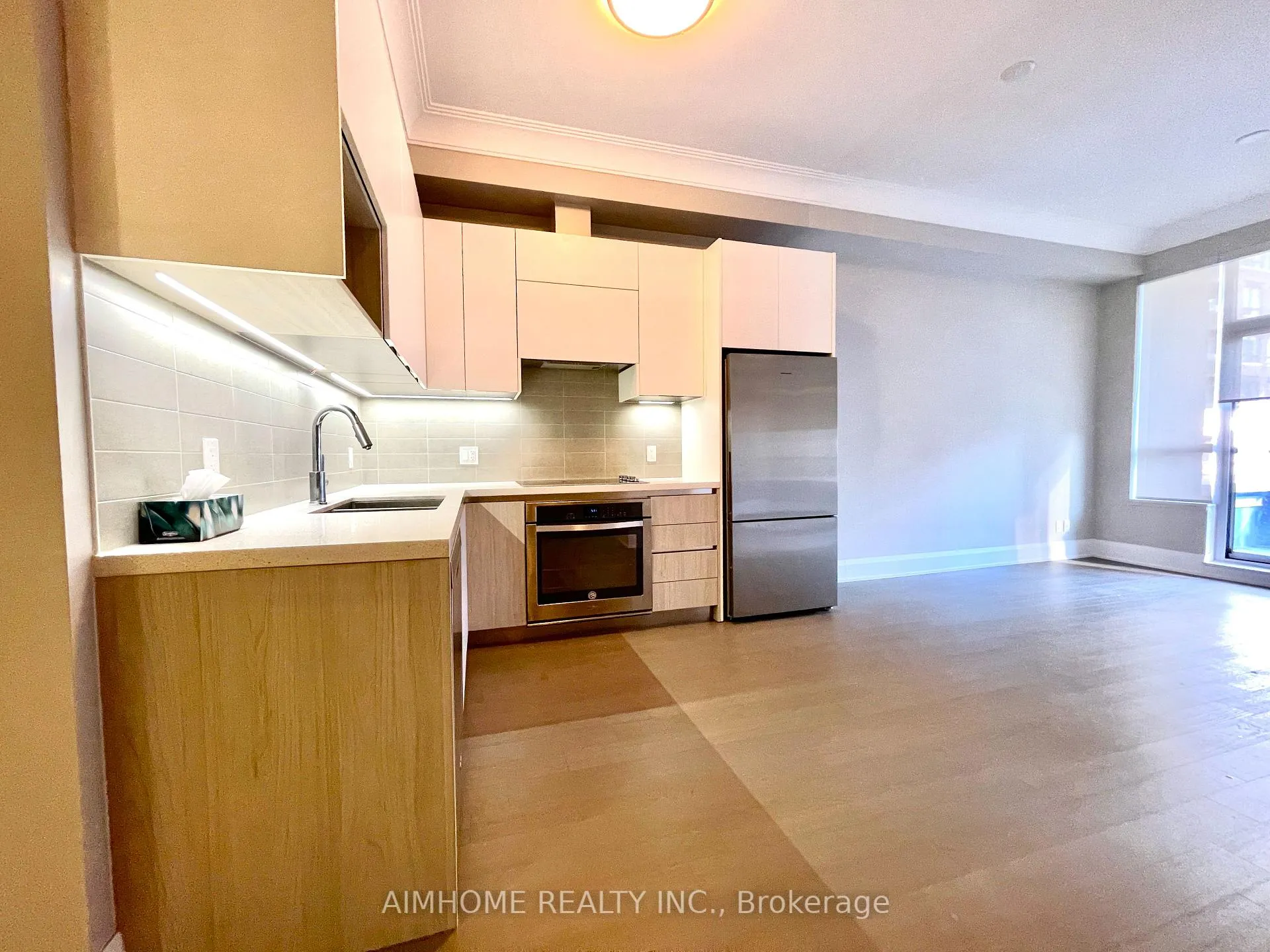 Photo 2 of Unit 202, 25 Water Walk Drive, Markham, Unionville — HOMEH