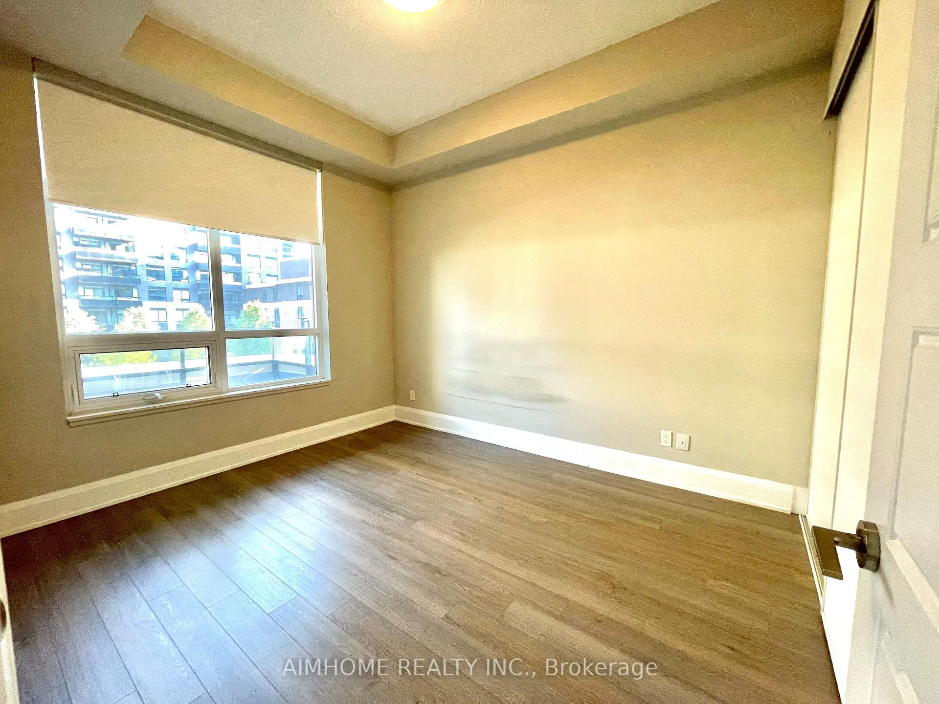 Photo 6 of Unit 202, 25 Water Walk Drive, Markham, Unionville — HOMEH