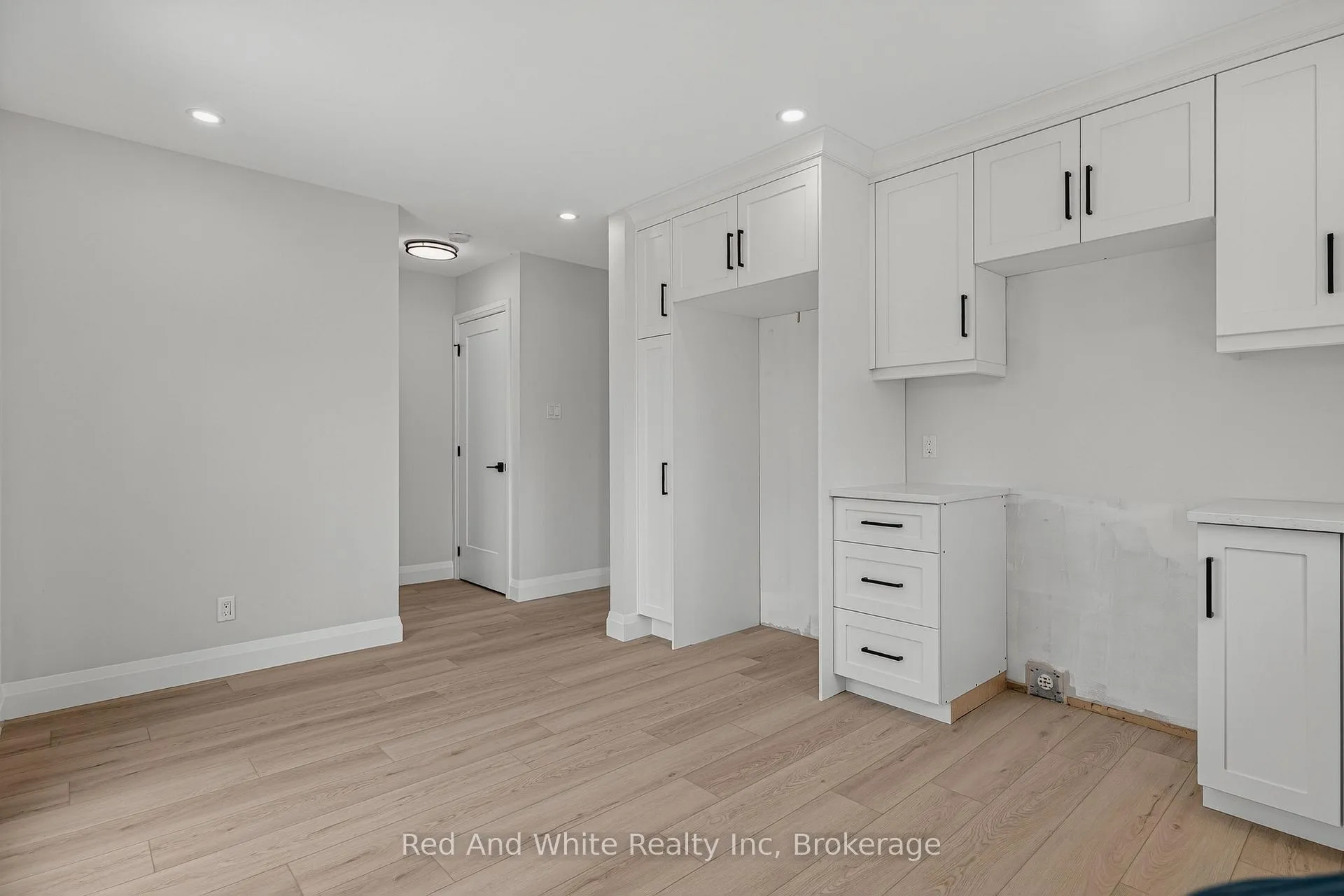 Photo 14 of 58 Catherine Street, Wilmot — HOMEH