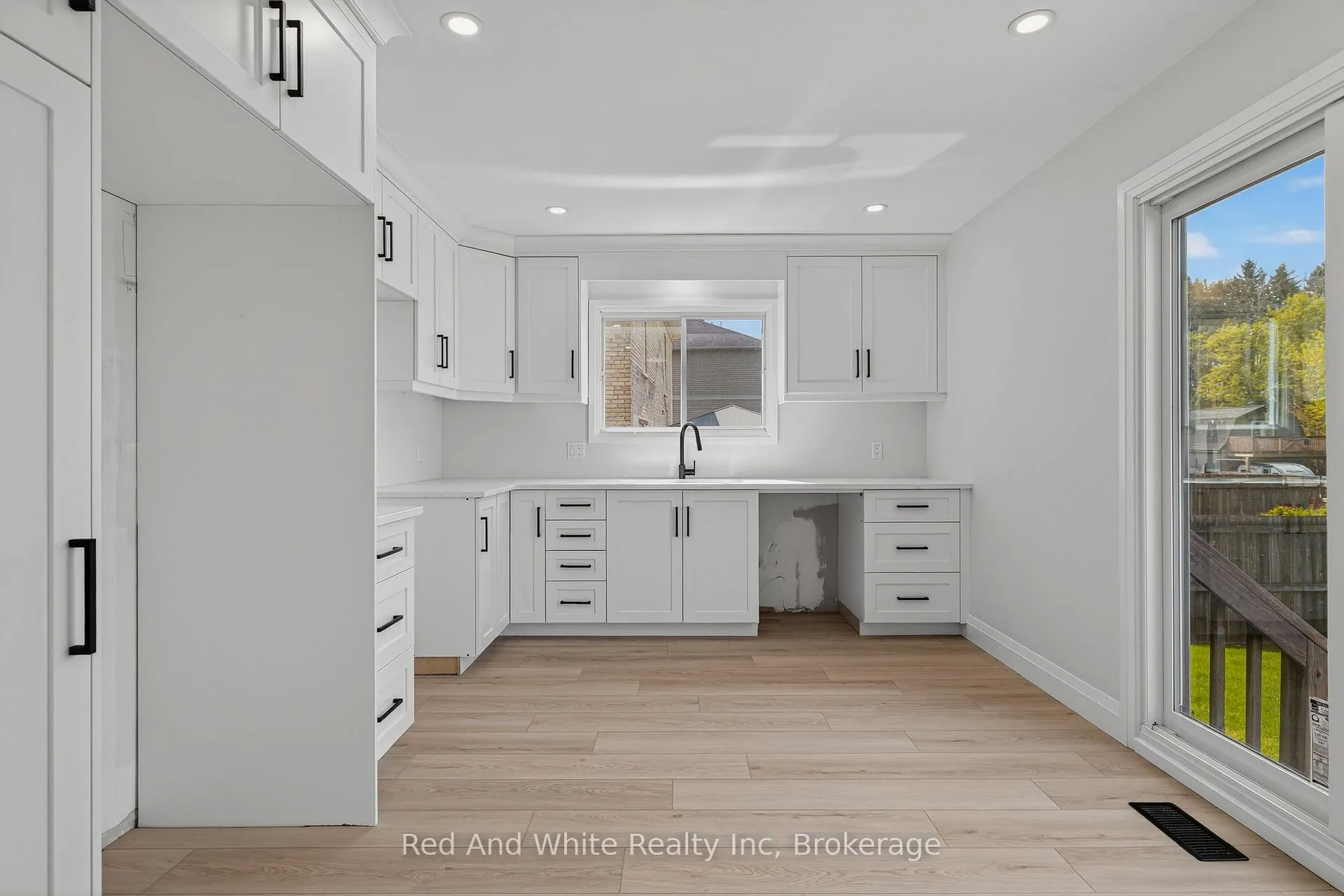 Photo 15 of 58 Catherine Street, Wilmot — HOMEH