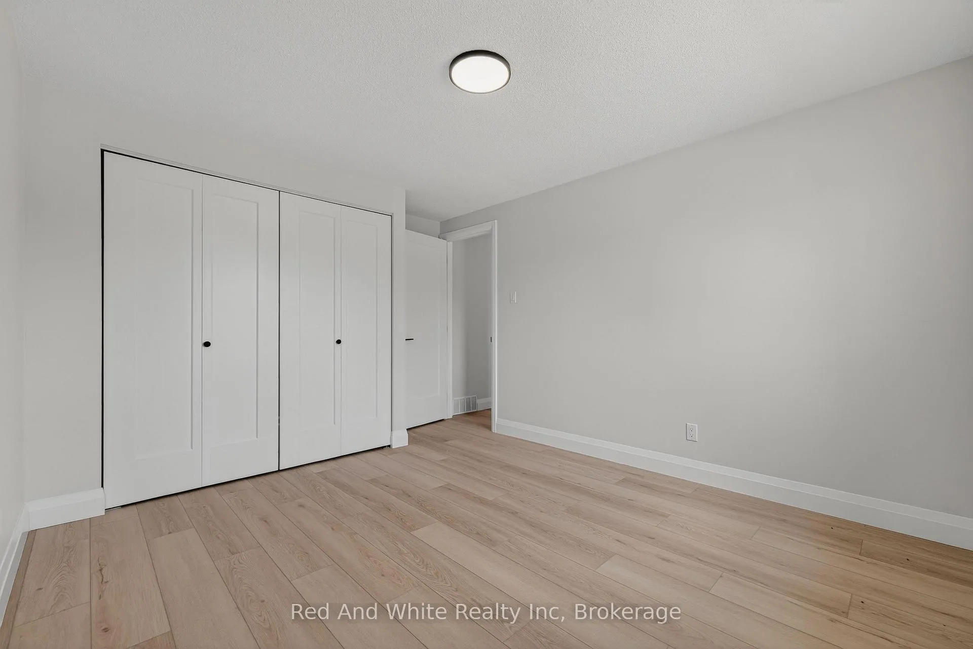 Photo 21 of 58 Catherine Street, Wilmot — HOMEH