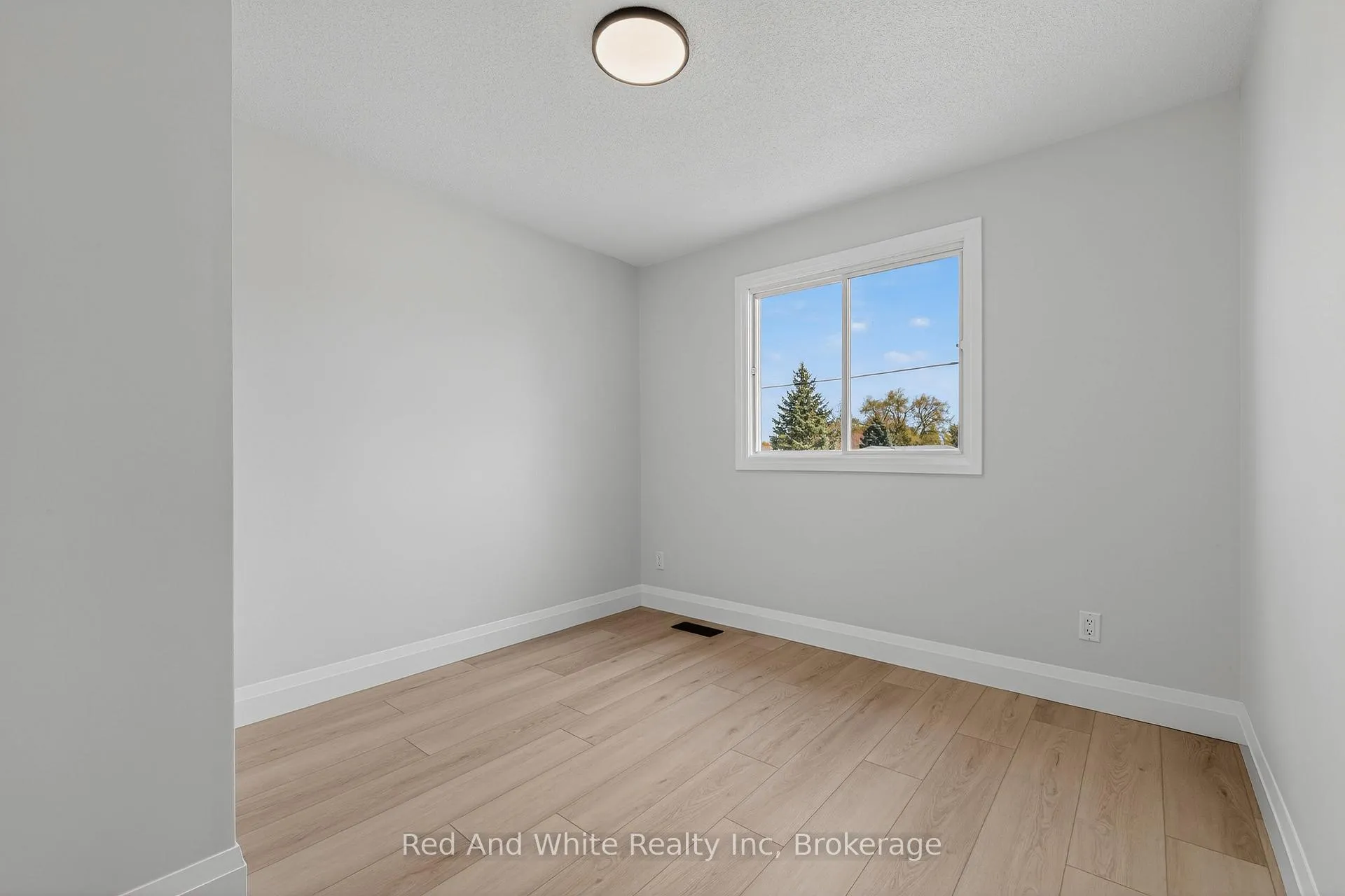 Photo 22 of 58 Catherine Street, Wilmot — HOMEH