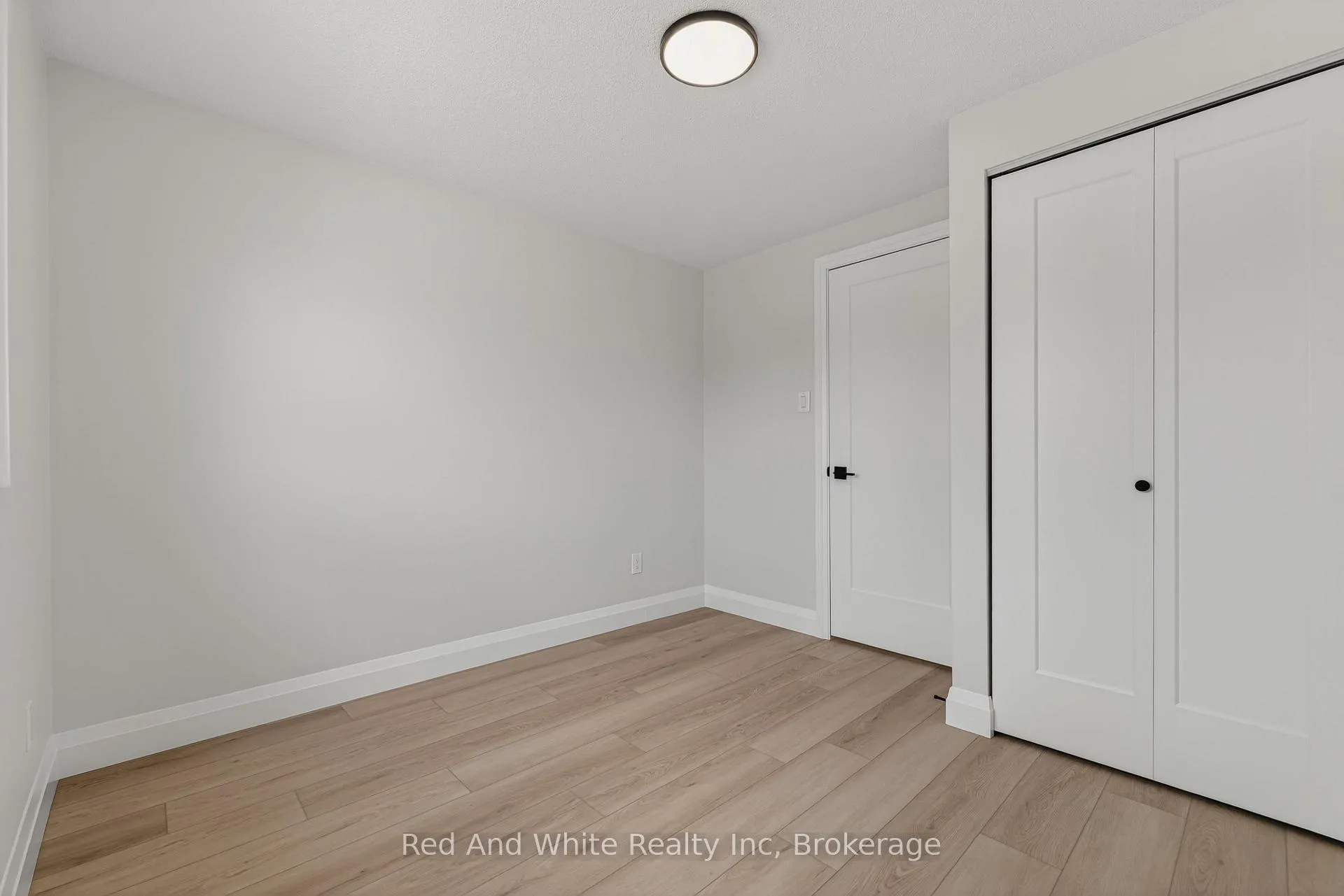 Photo 23 of 58 Catherine Street, Wilmot — HOMEH