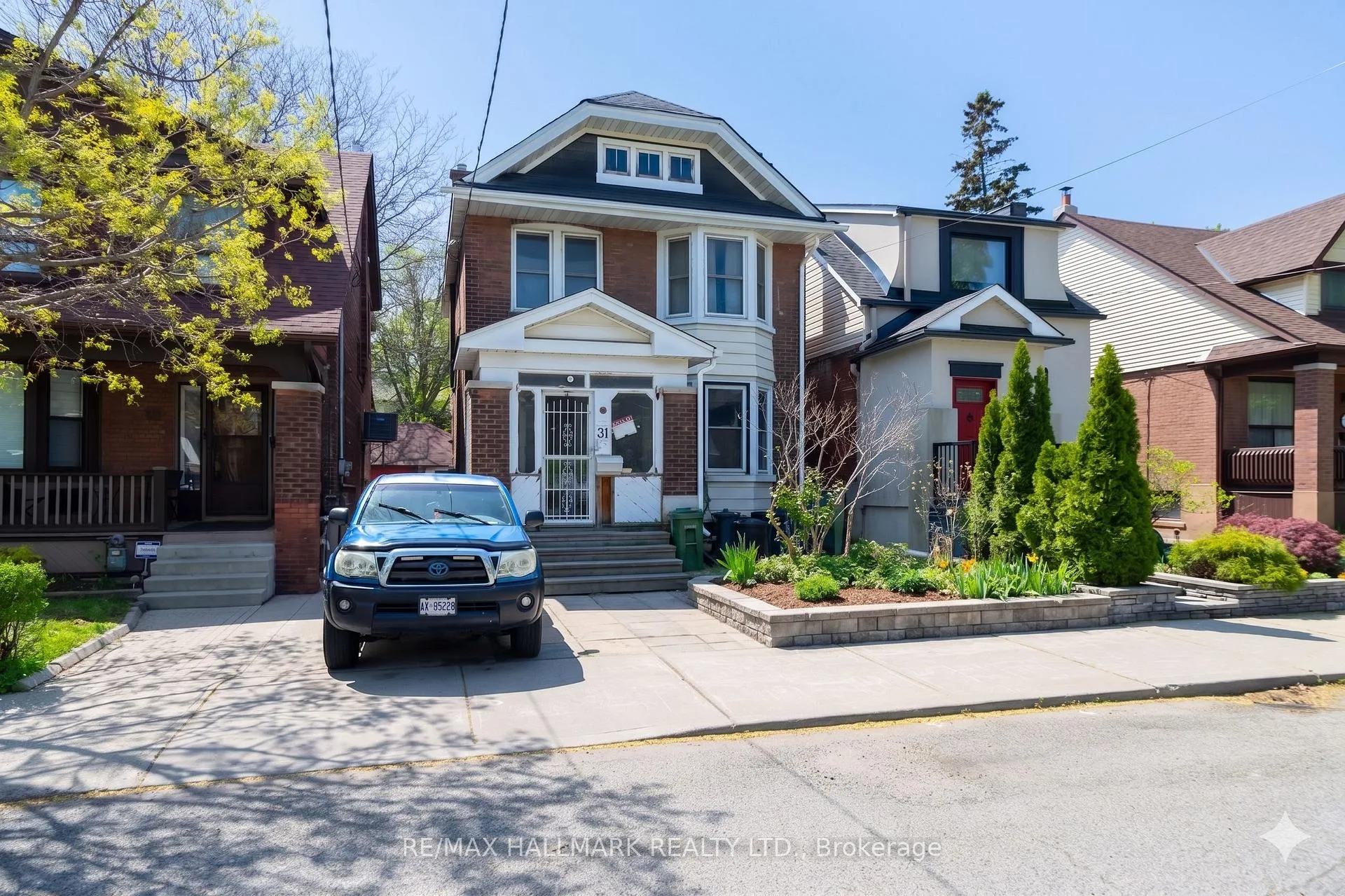 Photo 1 of 31 Gates Avenue, Toronto, East End-Danforth — HOMEH