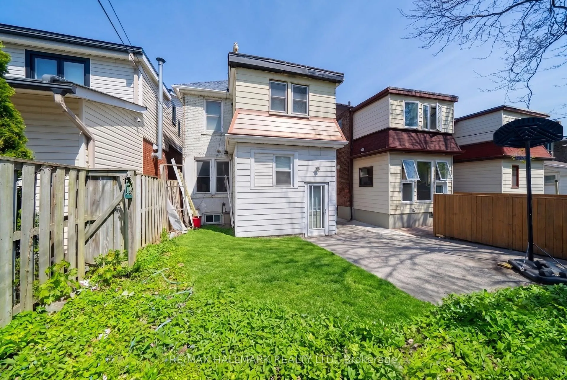 Photo 29 of 31 Gates Avenue, Toronto, East End-Danforth — HOMEH