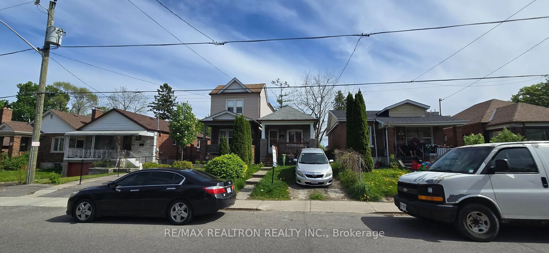 Photo 3 of 103 Denton Avenue, Scarborough, Oakridge — HOMEH