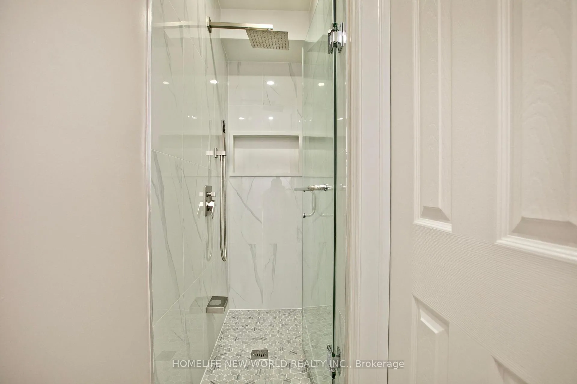 Photo 15 of 61 Nadine Crescent, Markham, Unionville — HOMEH