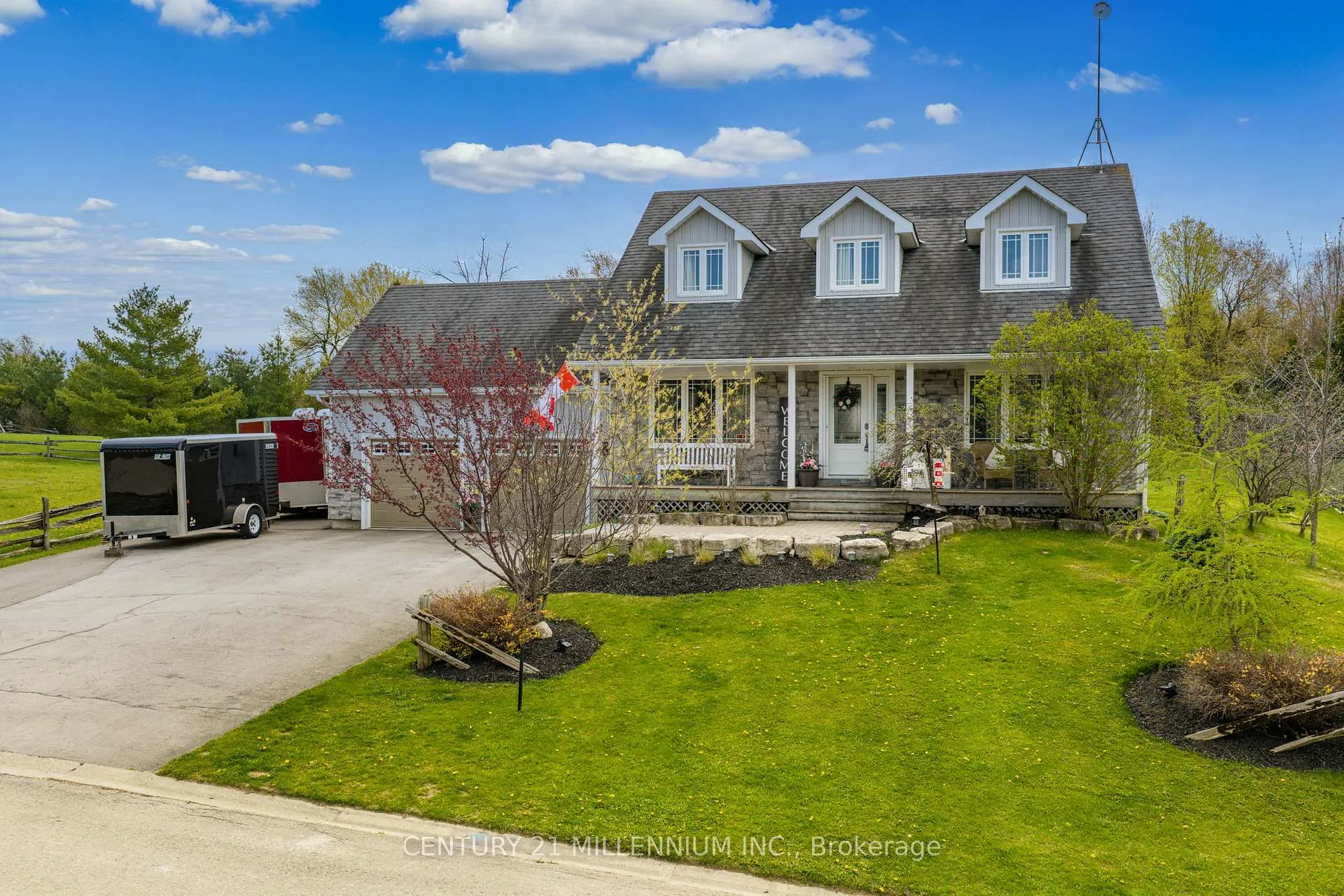 Photo 2 of 44 St John Street, Amaranth, Rural Amaranth — HOMEH