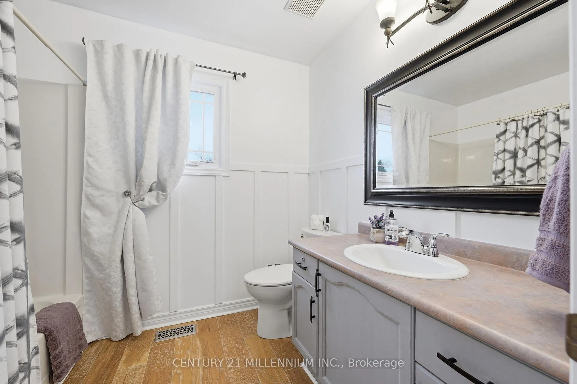 Photo 16 of 44 St John Street, Amaranth, Rural Amaranth — HOMEH