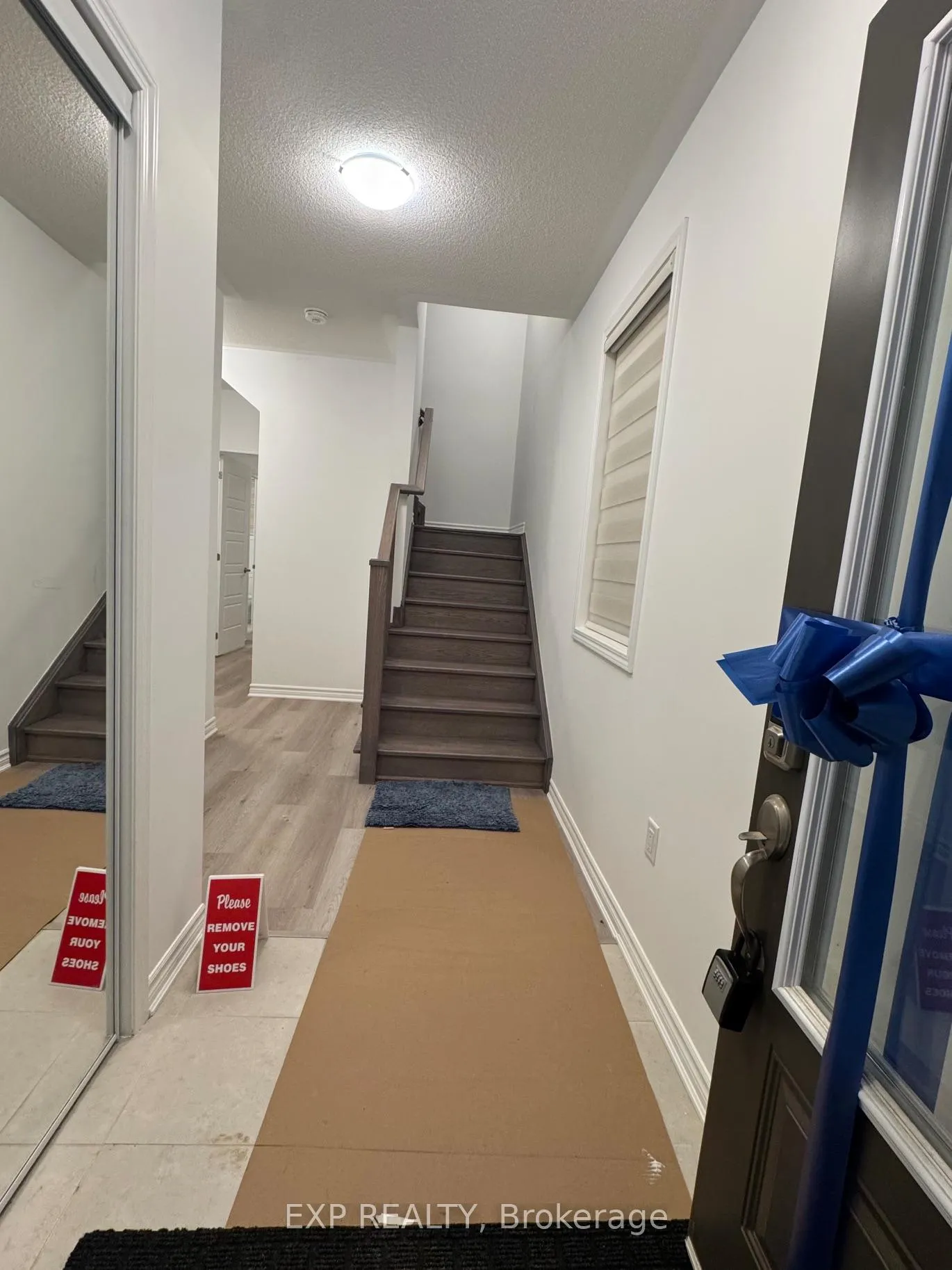 Photo 3 of 77 Vickerman Street, Brampton, Northwest Brampton — HOMEH