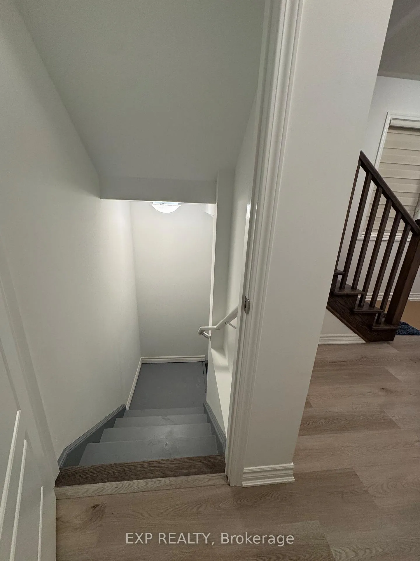 Photo 12 of 77 Vickerman Street, Brampton, Northwest Brampton — HOMEH