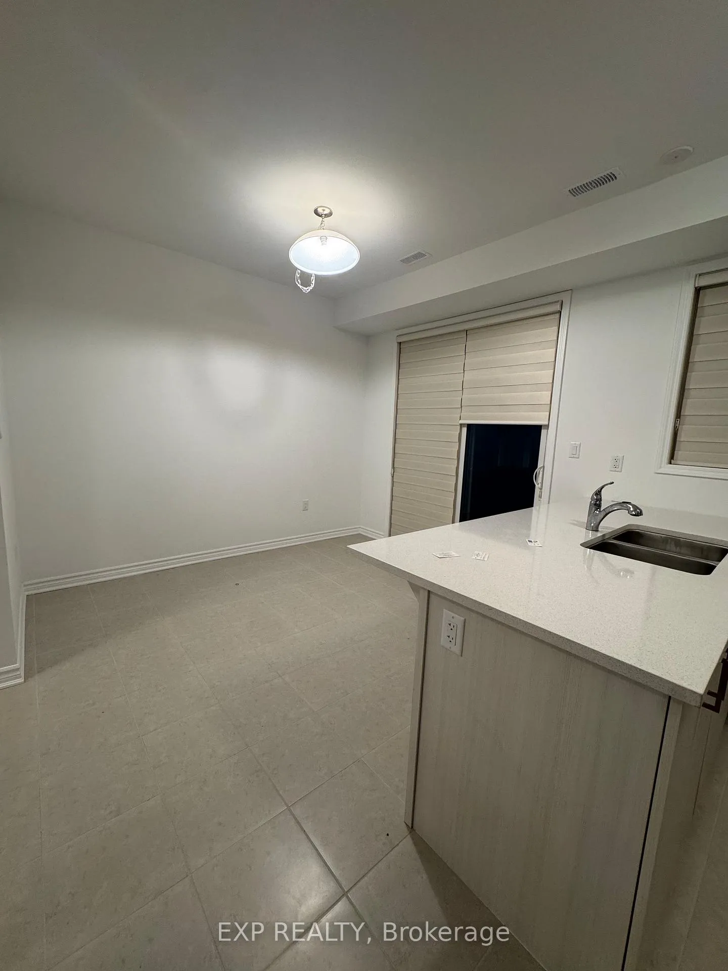 Photo 16 of 77 Vickerman Street, Brampton, Northwest Brampton — HOMEH