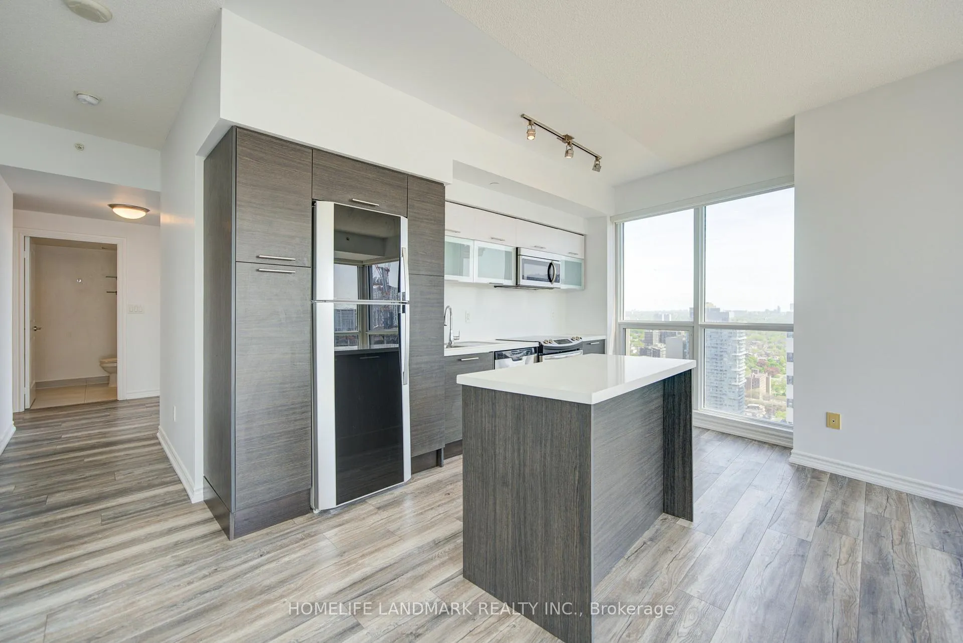 Photo 9 of Unit 3307, 386 Yonge Street, Toronto, Bay Street Corridor — HOMEH