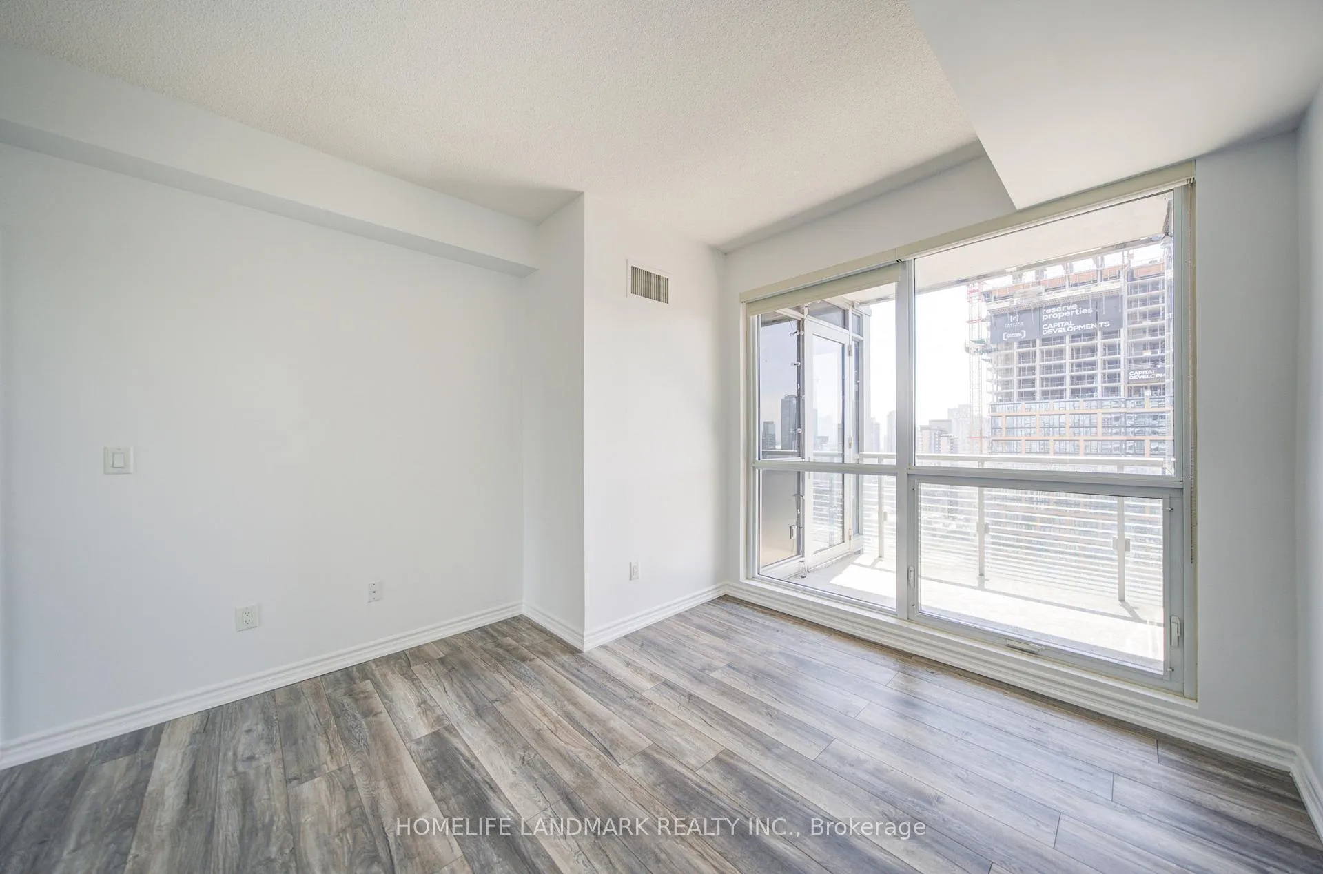 Photo 16 of Unit 3307, 386 Yonge Street, Toronto, Bay Street Corridor — HOMEH