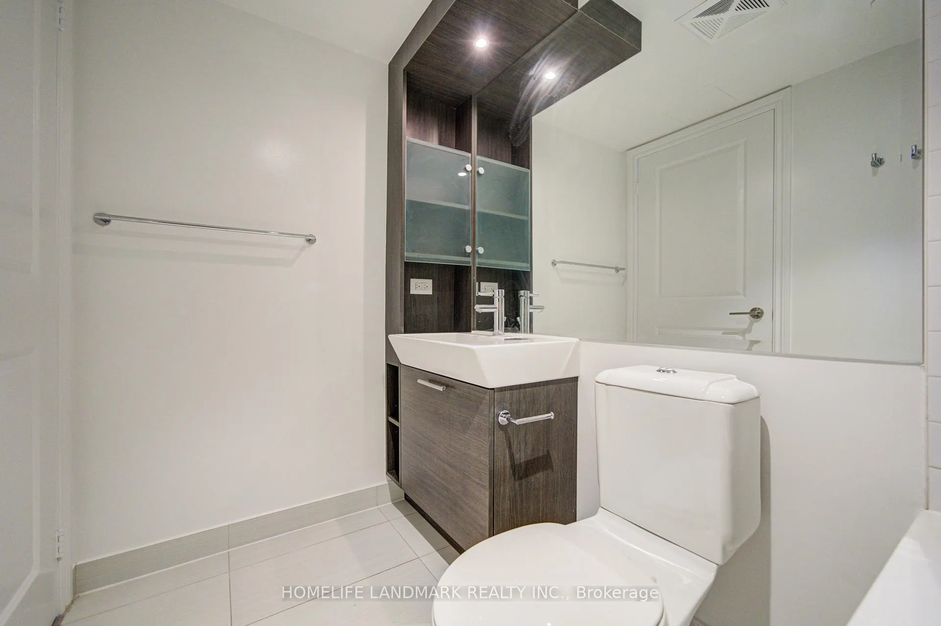 Photo 19 of Unit 3307, 386 Yonge Street, Toronto, Bay Street Corridor — HOMEH