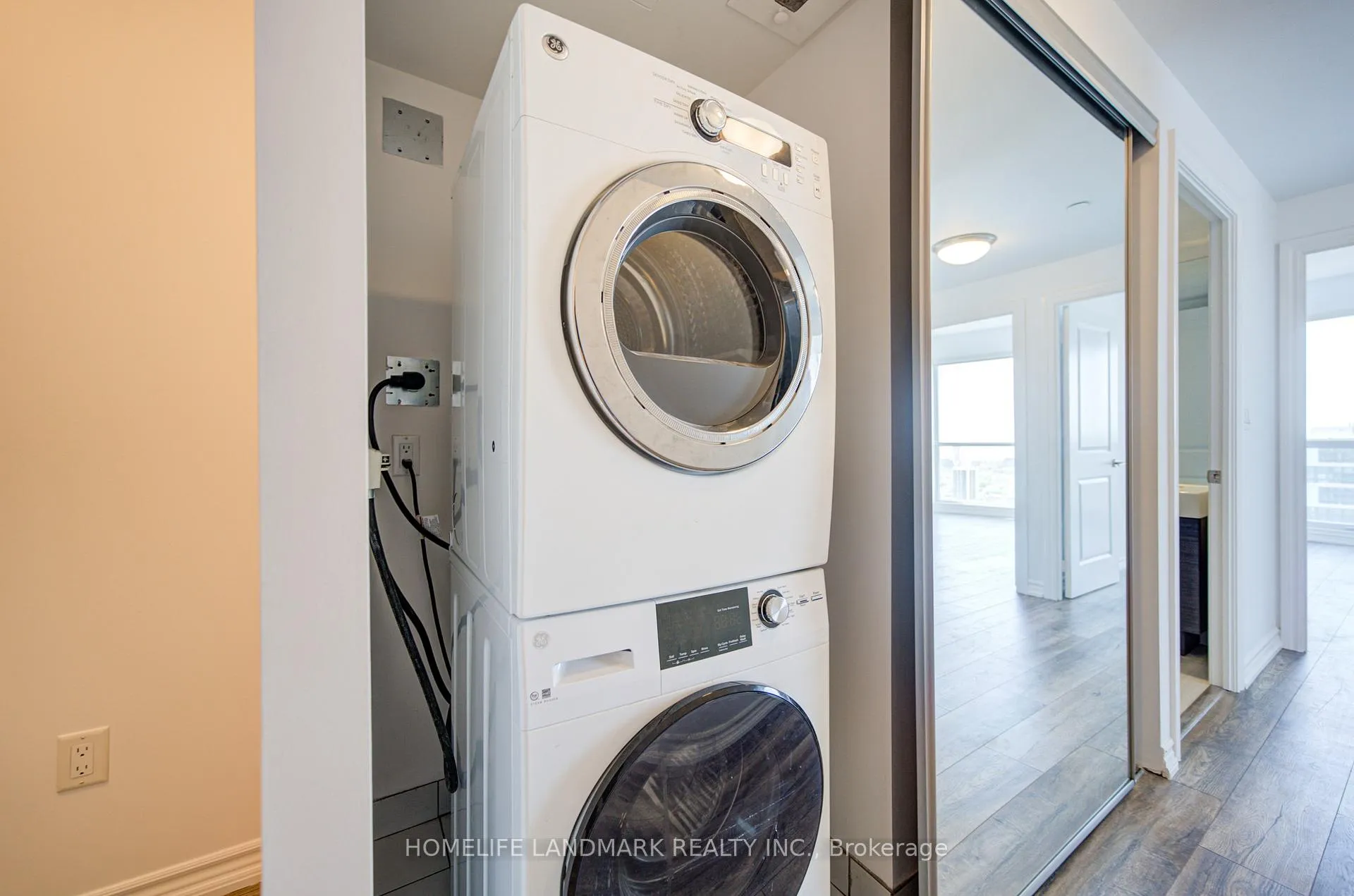 Photo 27 of Unit 3307, 386 Yonge Street, Toronto, Bay Street Corridor — HOMEH