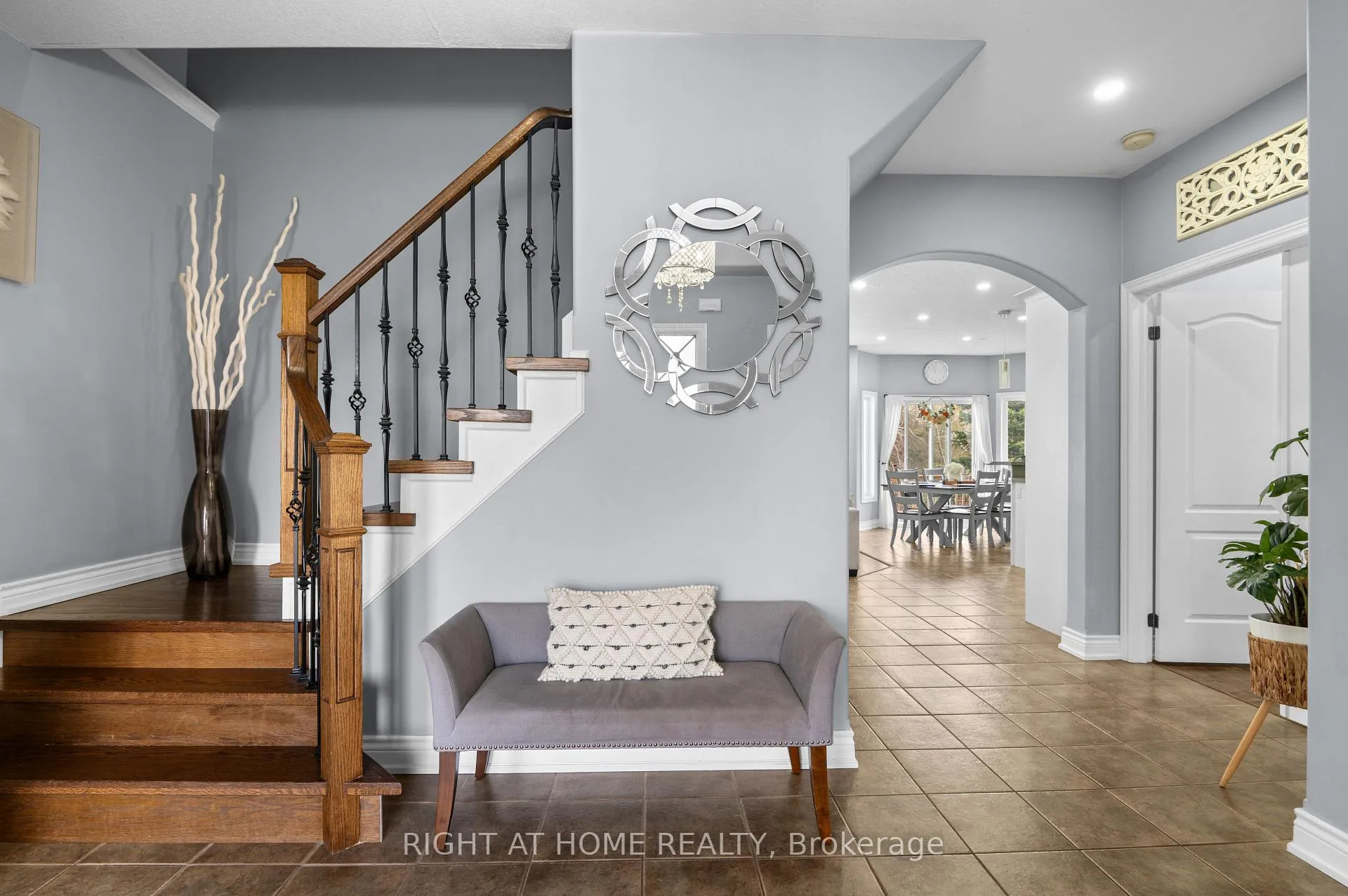 Photo 7 of 18 Samuel Court, Orangeville — HOMEH