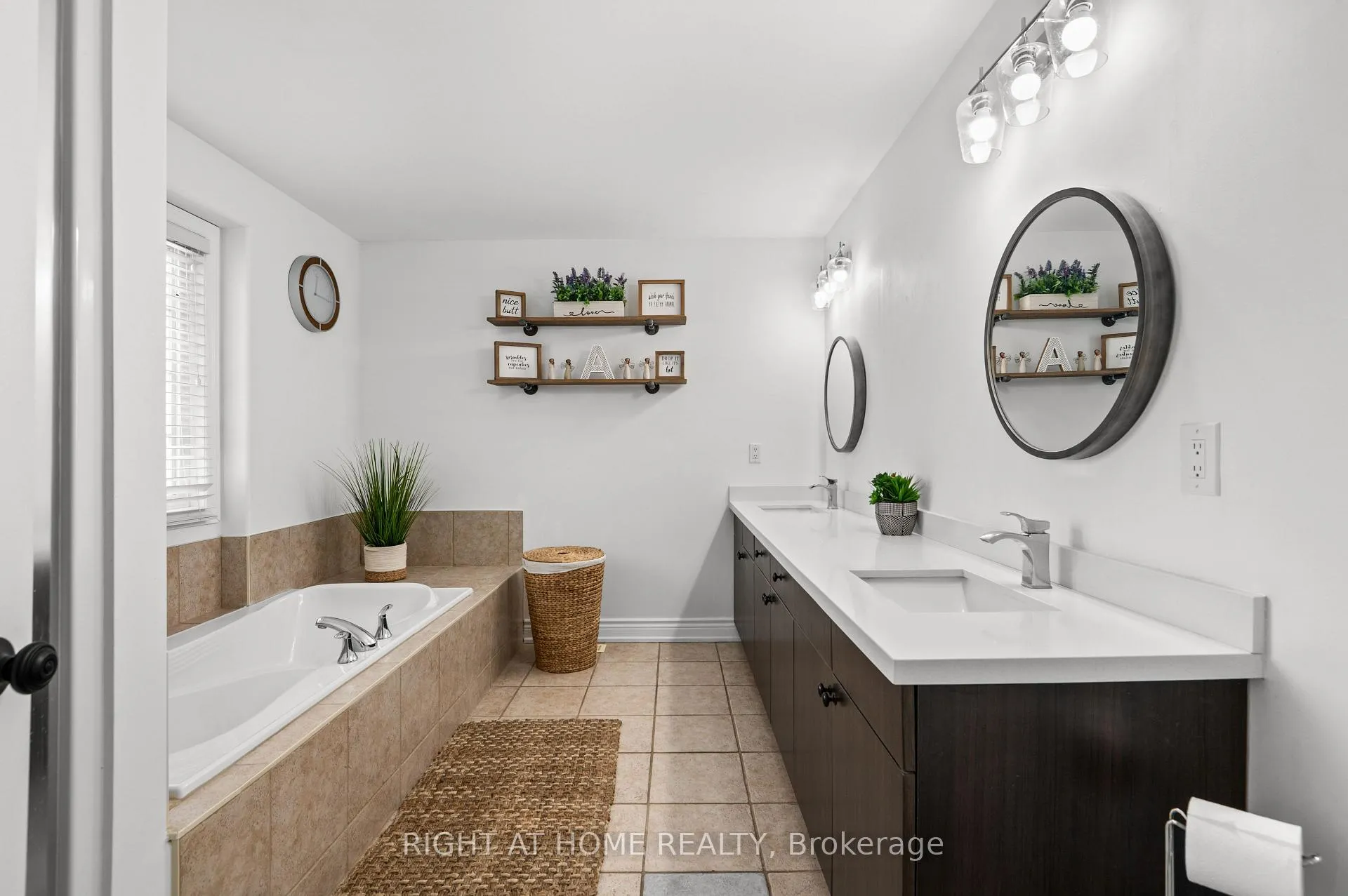 Photo 18 of 18 Samuel Court, Orangeville — HOMEH
