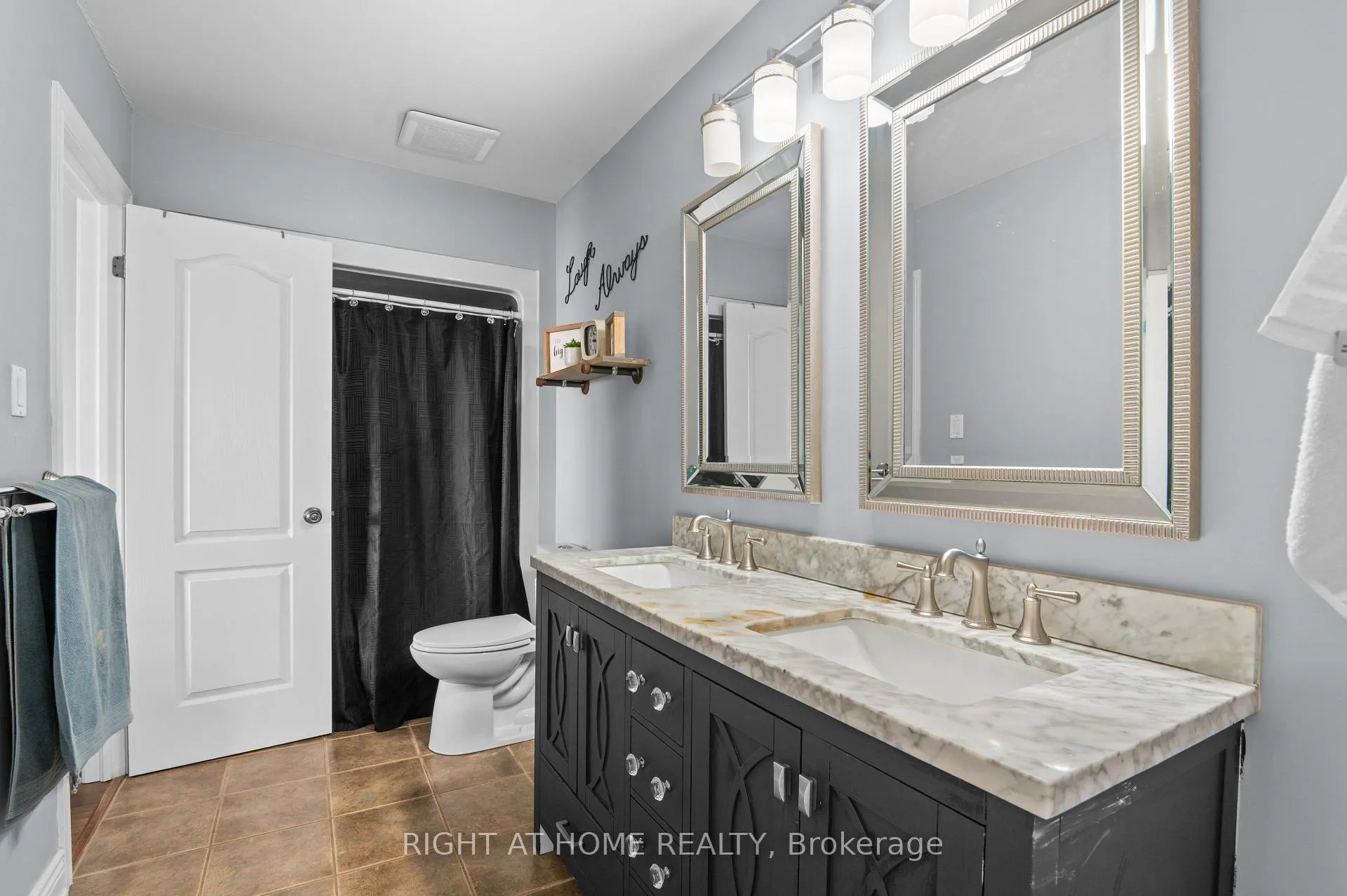 Photo 19 of 18 Samuel Court, Orangeville — HOMEH