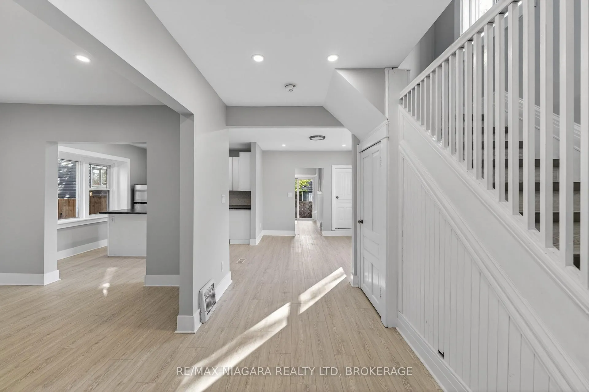Photo 7 of 173 Lake Street, St. Catharines, Downtown — HOMEH